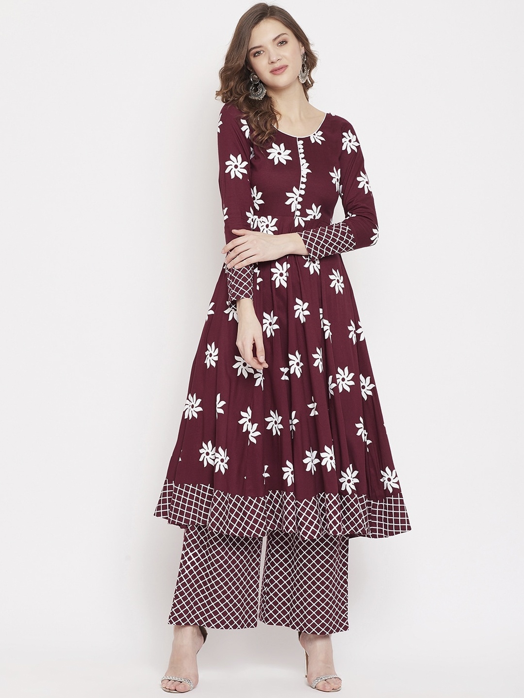 

PANIT Women Maroon Floral Printed Kurta with Palazzos