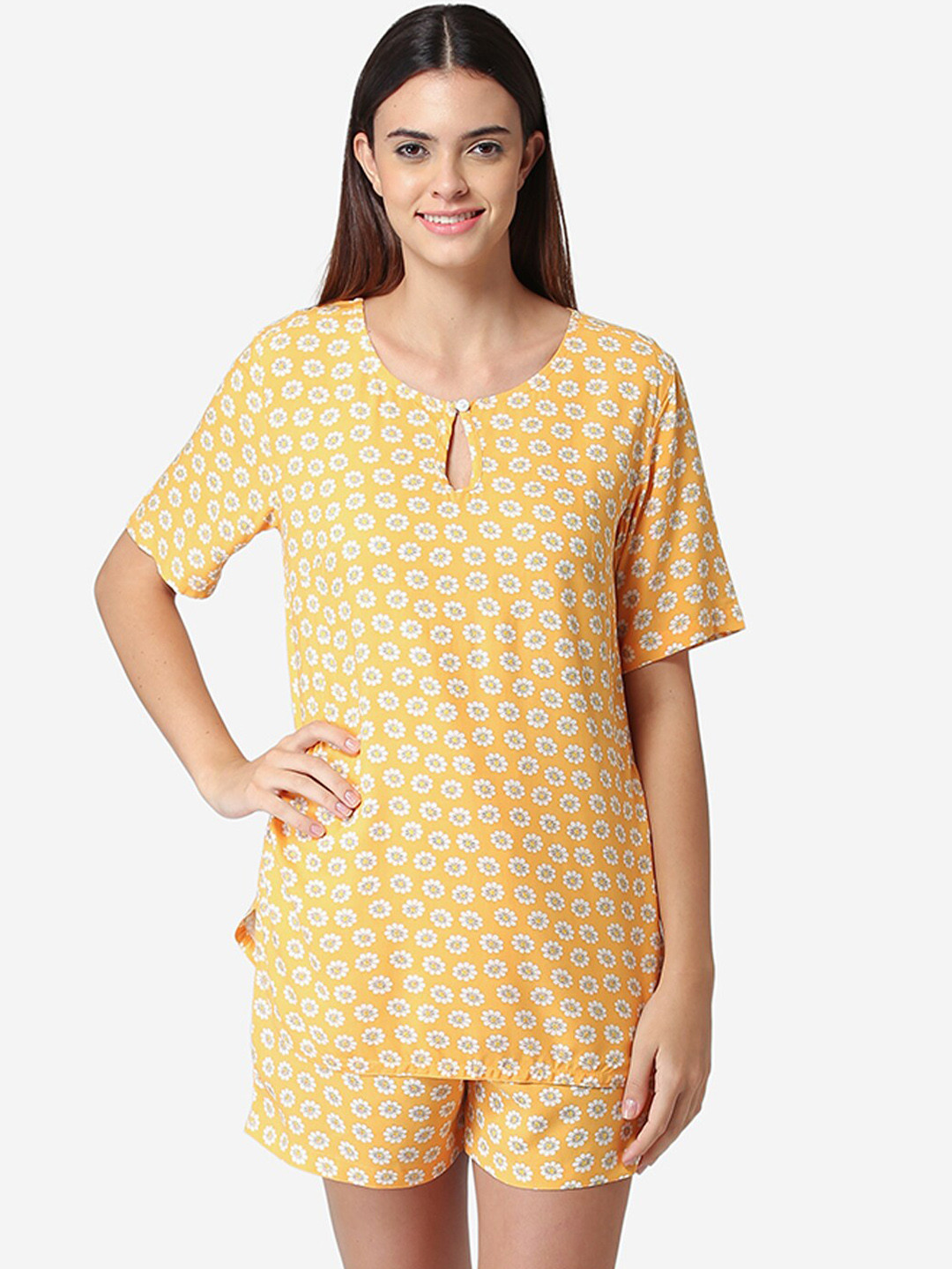 

Fluffalump Women Yellow & White Printed Night suit