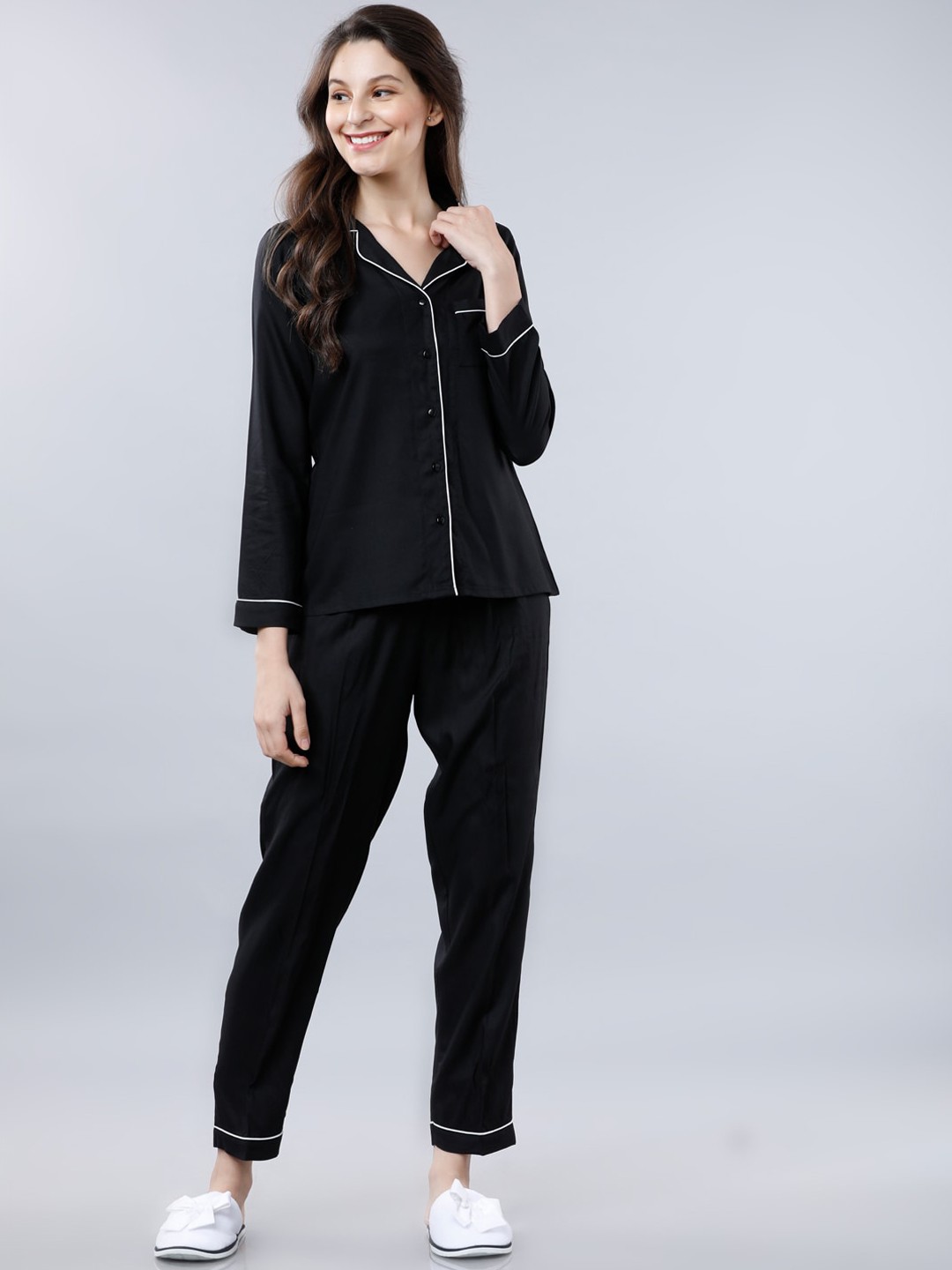

Tokyo Talkies Women Black Night suit