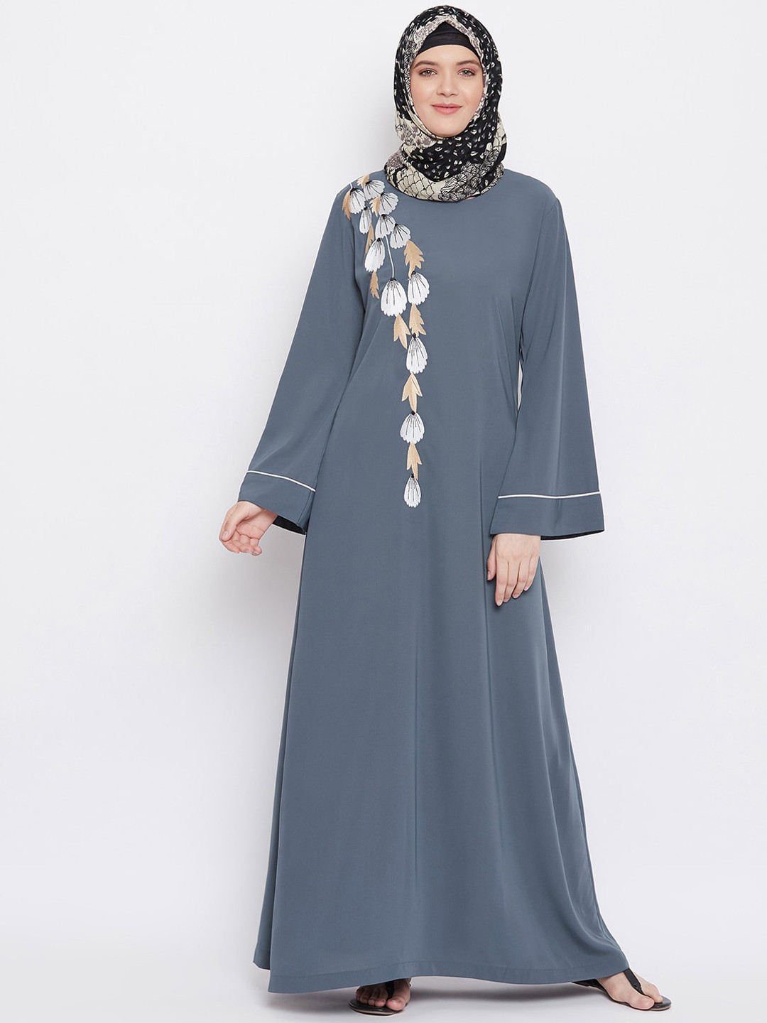

MOMIN LIBAS Women Grey Embroidered Abaya