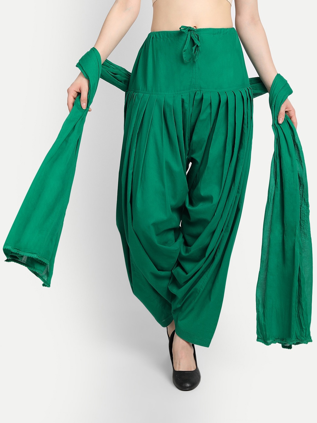 

fabGLOBAL Women Green Solid Cotton Patiala With Dupatta