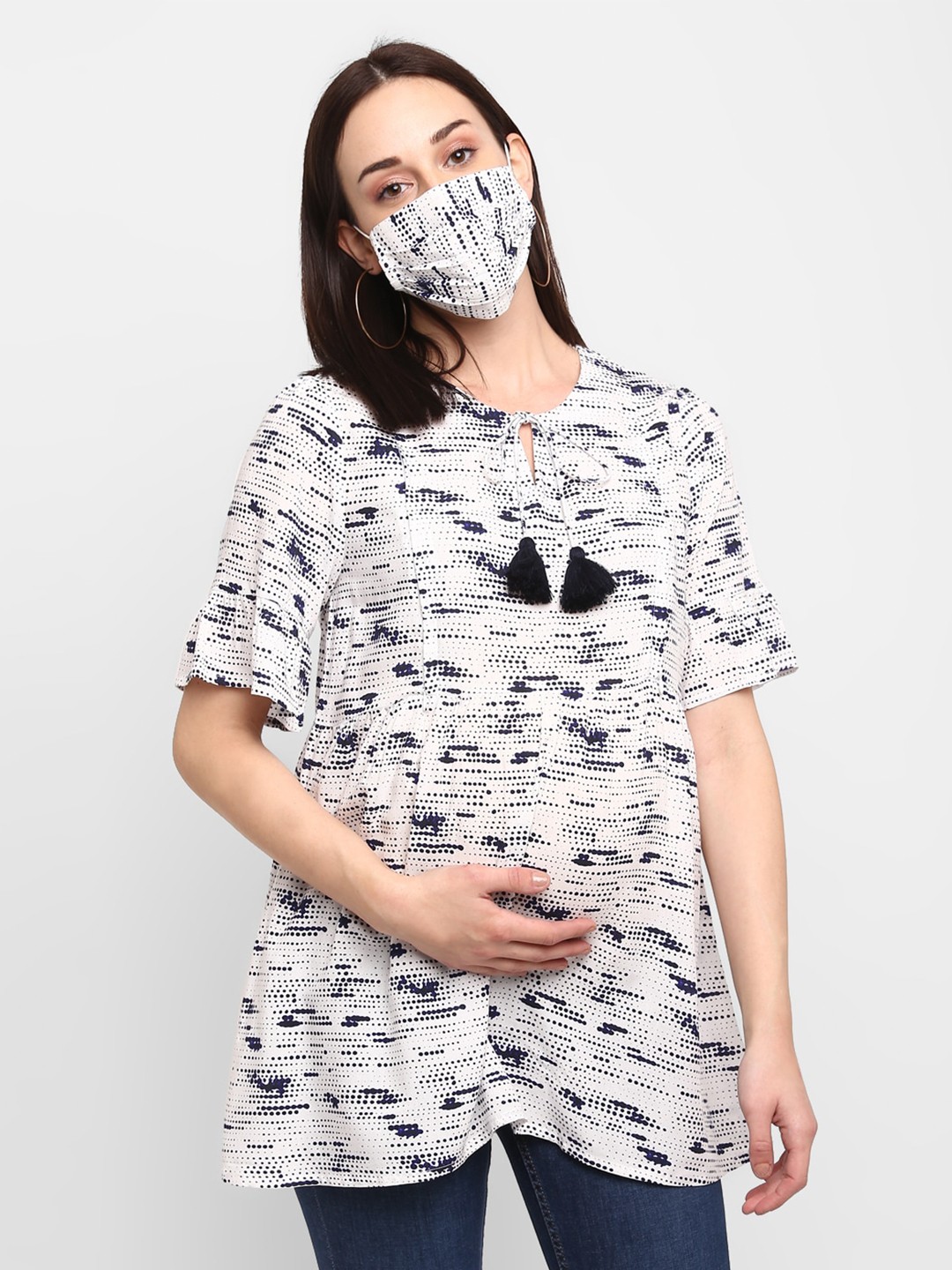 

Momsoon Maternity White & Black Tie-Up Neck Maternity & Feeding Top