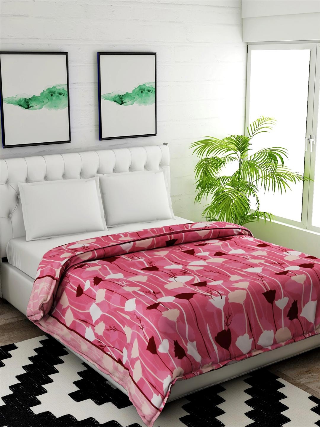 

Salona Bichona Magenta & Off White Floral Mild Winter 120 GSM Double Bed Comforter
