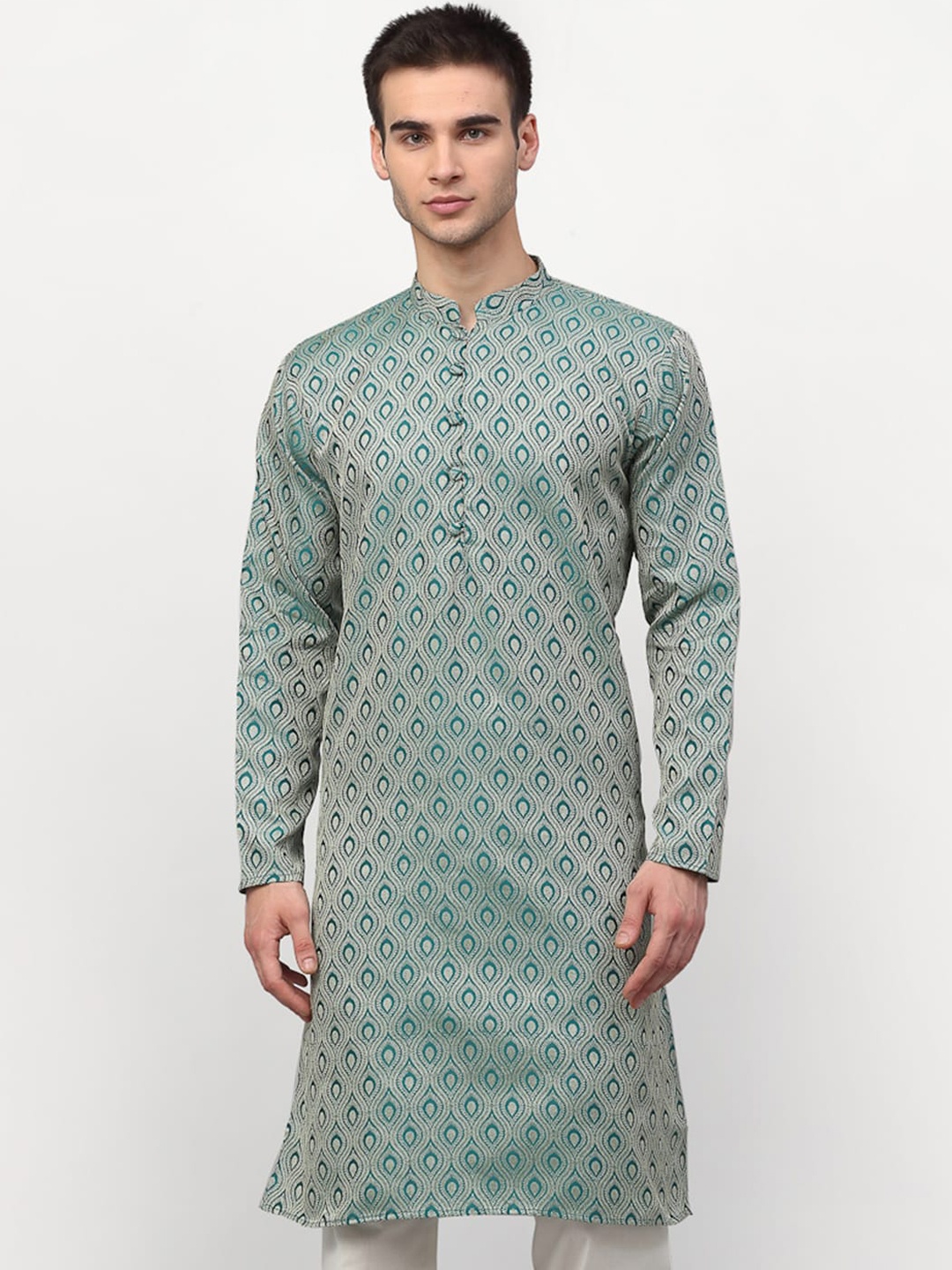 

Jompers Men Green Ethnic Motifs Thread Work Jacquard Kurta