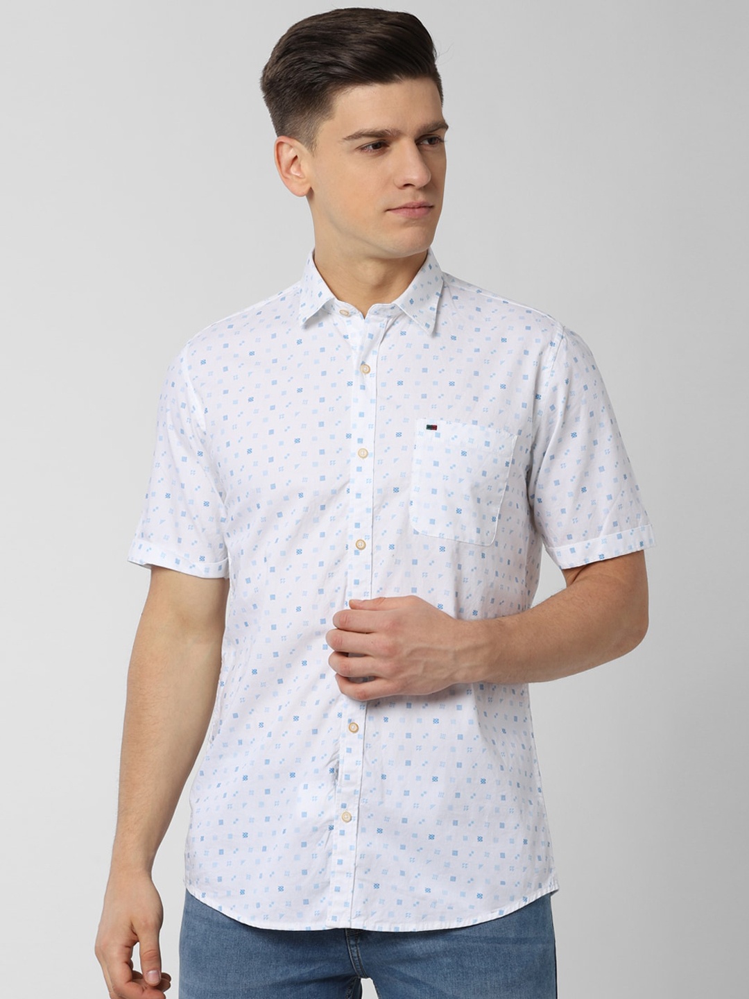 

Peter England Casuals Men White Slim Fit Printed Casual Shirt