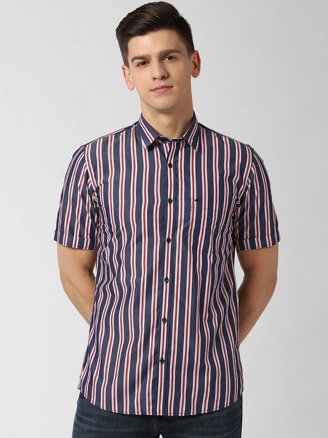 

Peter England Casuals Men Navy Blue Slim Fit Striped Casual Shirt