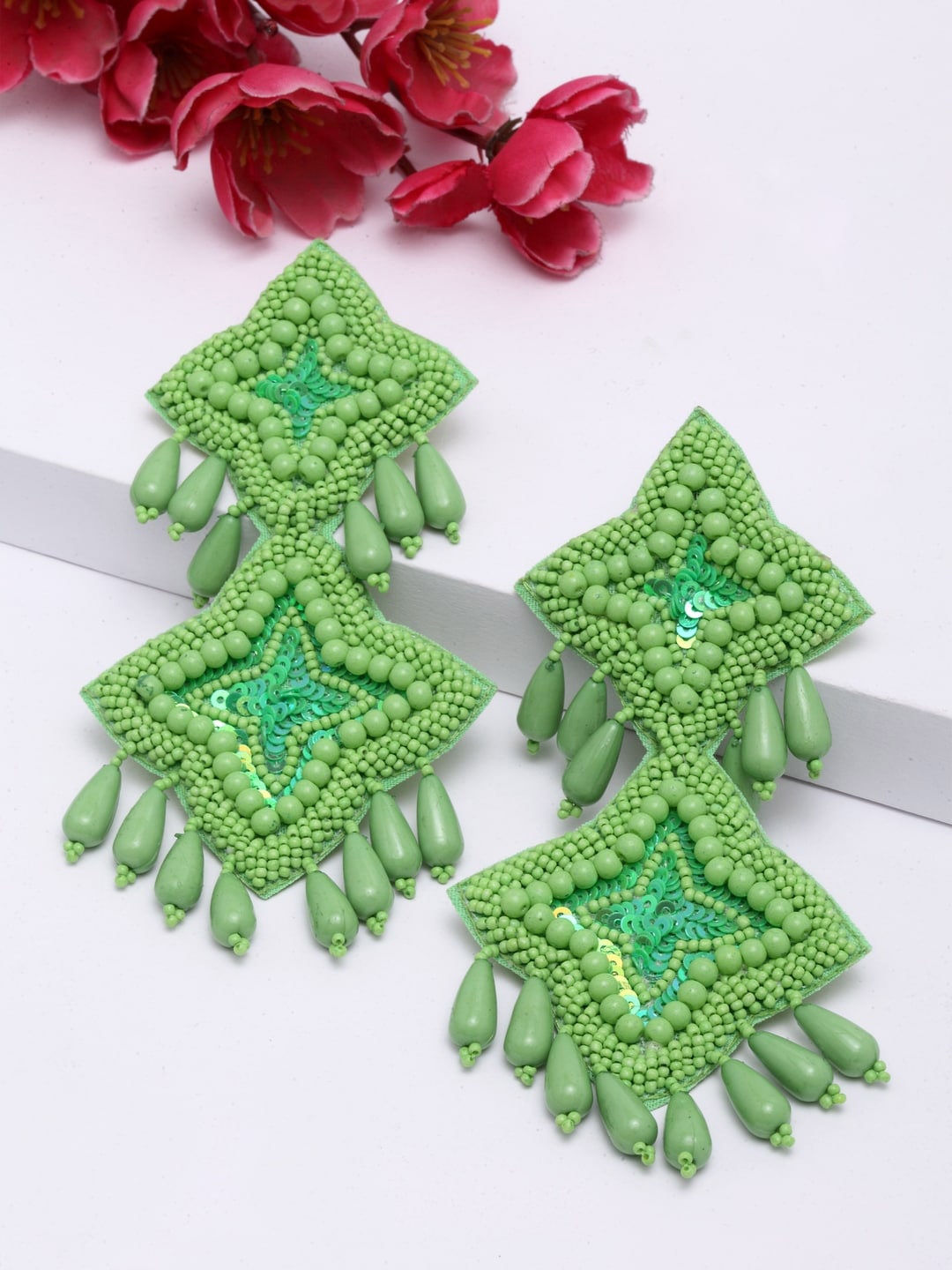 

Moedbuille Green Handcrafted Contemporary Drop Earrings