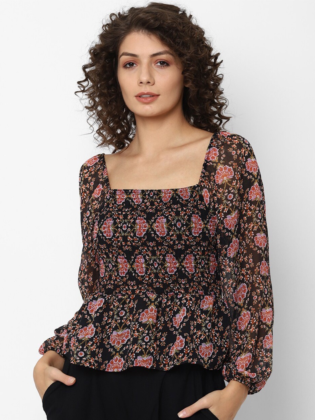 

AMERICAN EAGLE OUTFITTERS Black Regular Top