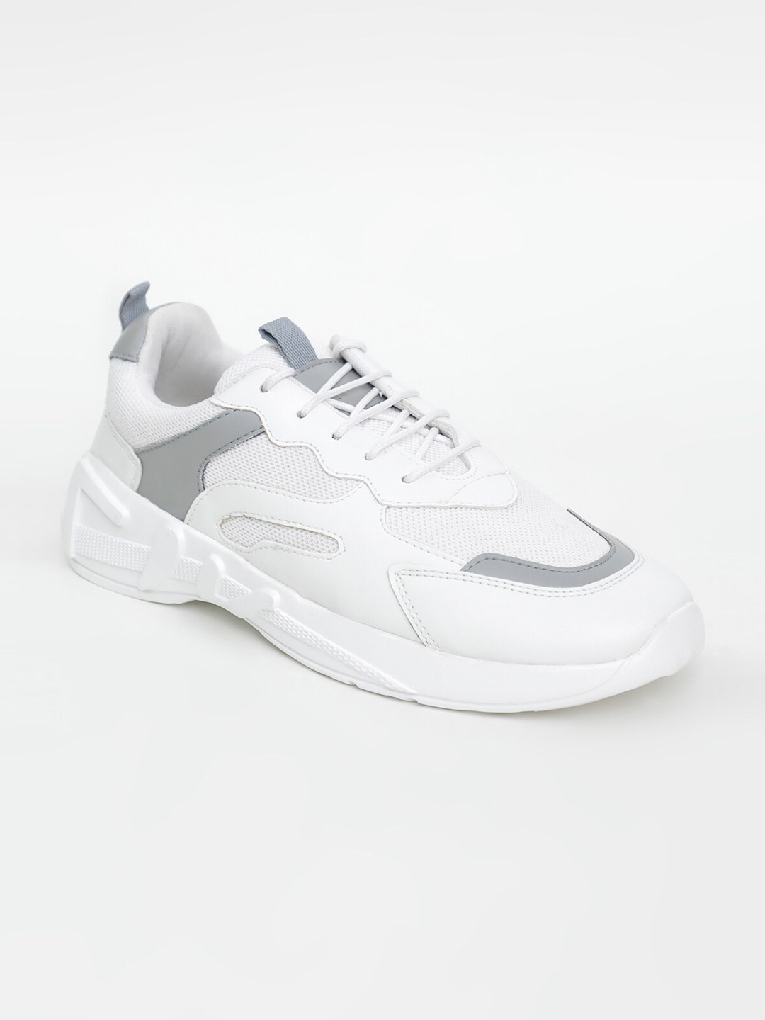 HIGHLANDER Men White Colourblocked Sneakers