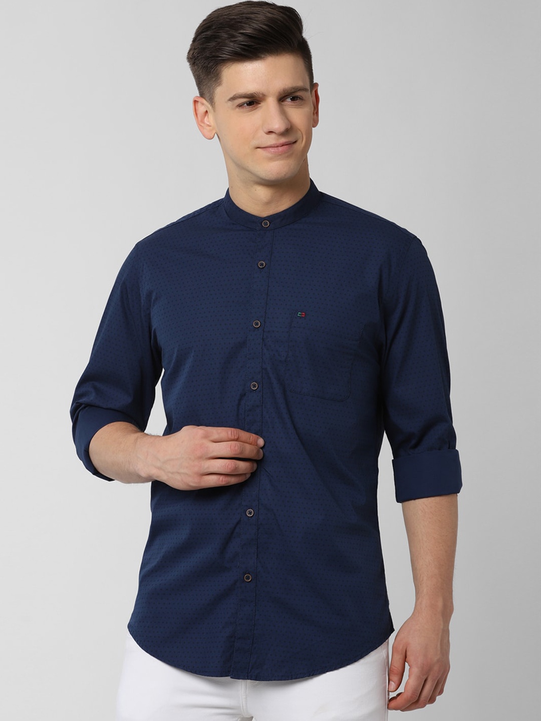 

Peter England Casuals Men Navy Blue Slim Fit Casual Shirt
