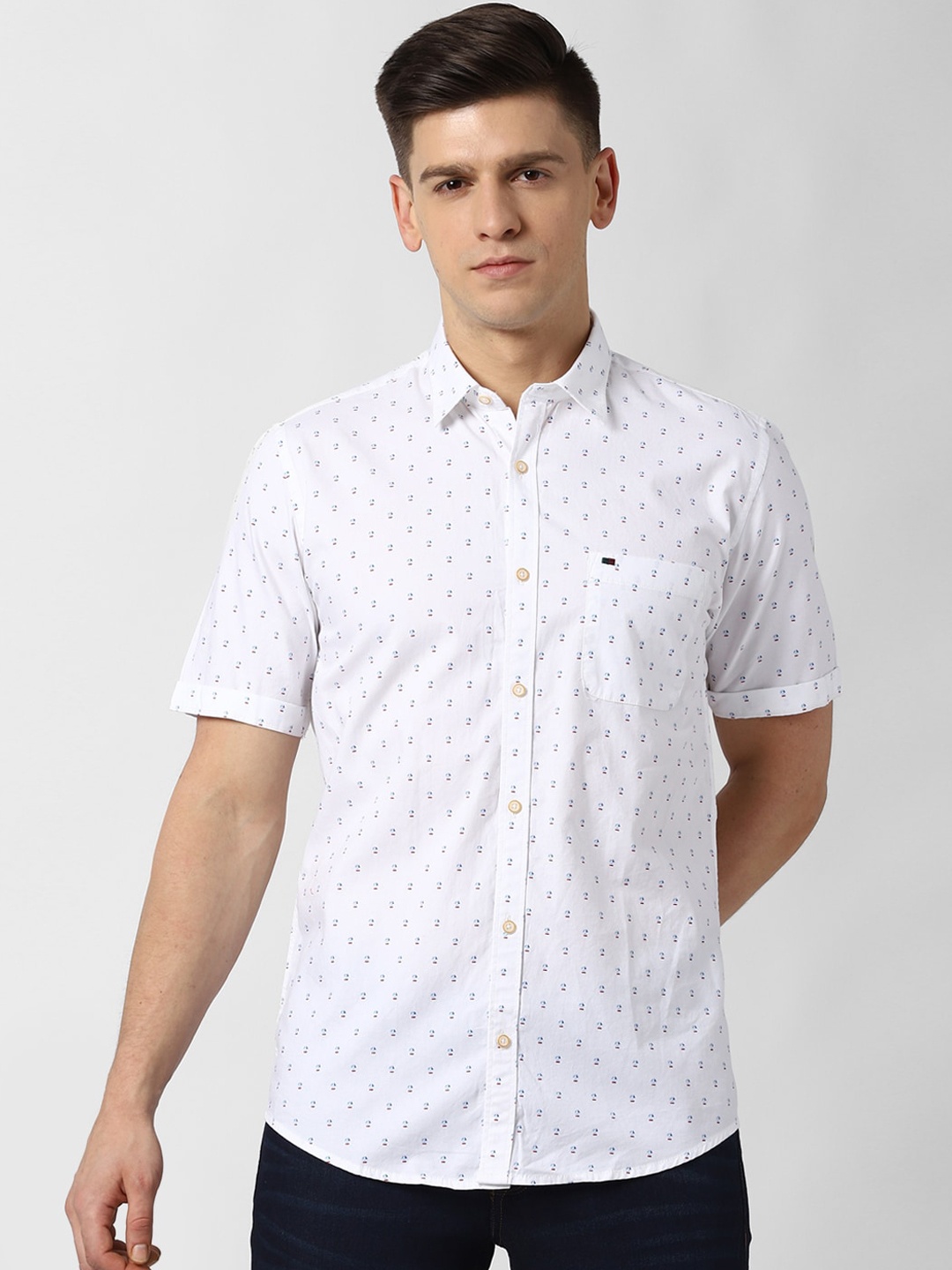 

Peter England Casuals Men White Slim Fit Printed Cotton Casual Shirt