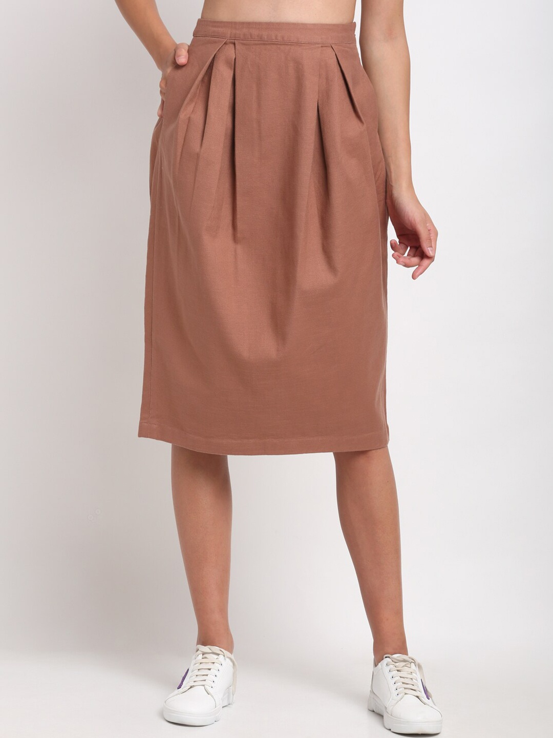 

Bhaane Women Peach-Coloured Solid Pleated Headmistress Skirt