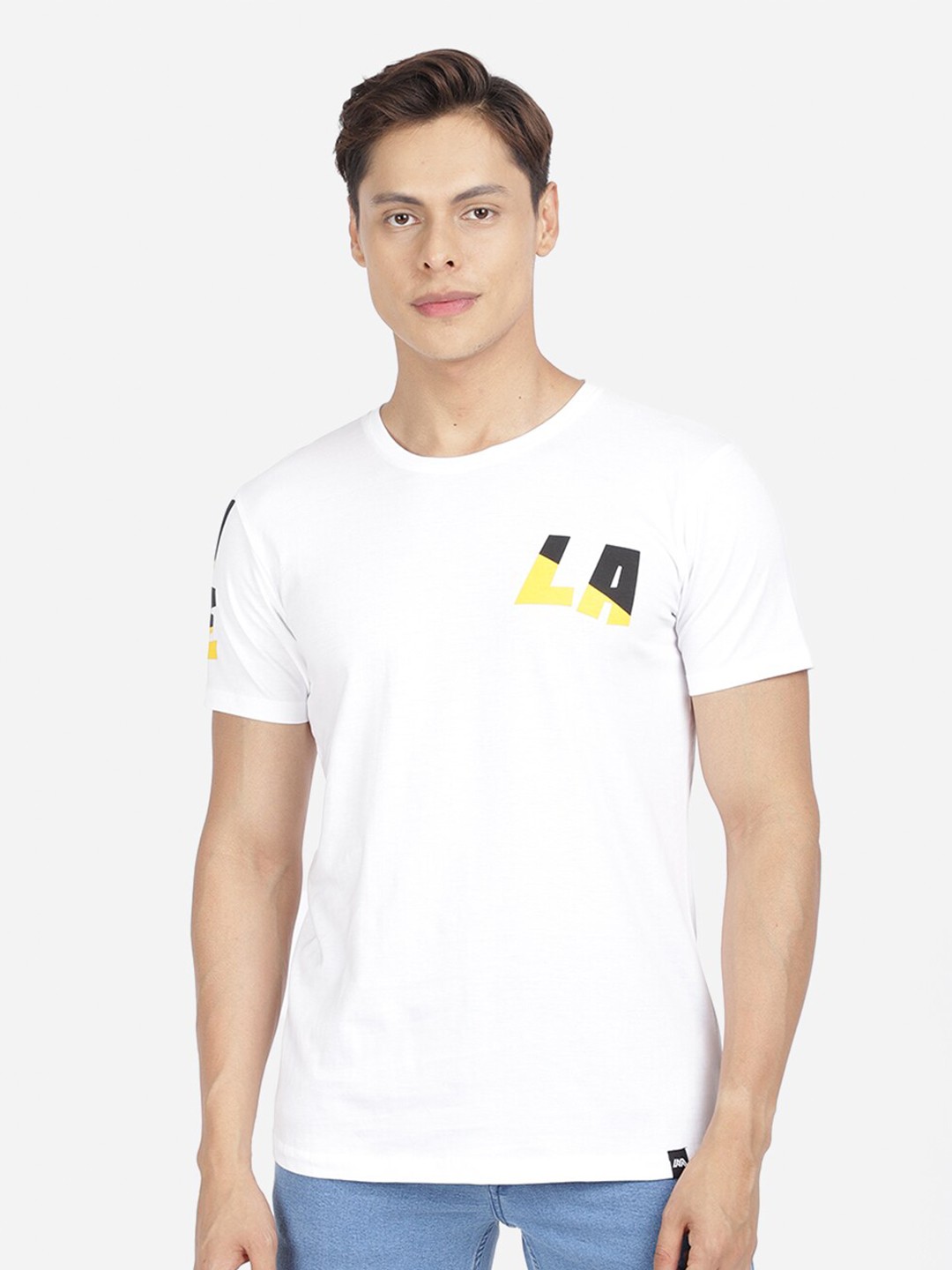 

MASH UNLIMITED Men White Typography Printed Slim Fit T-shirt