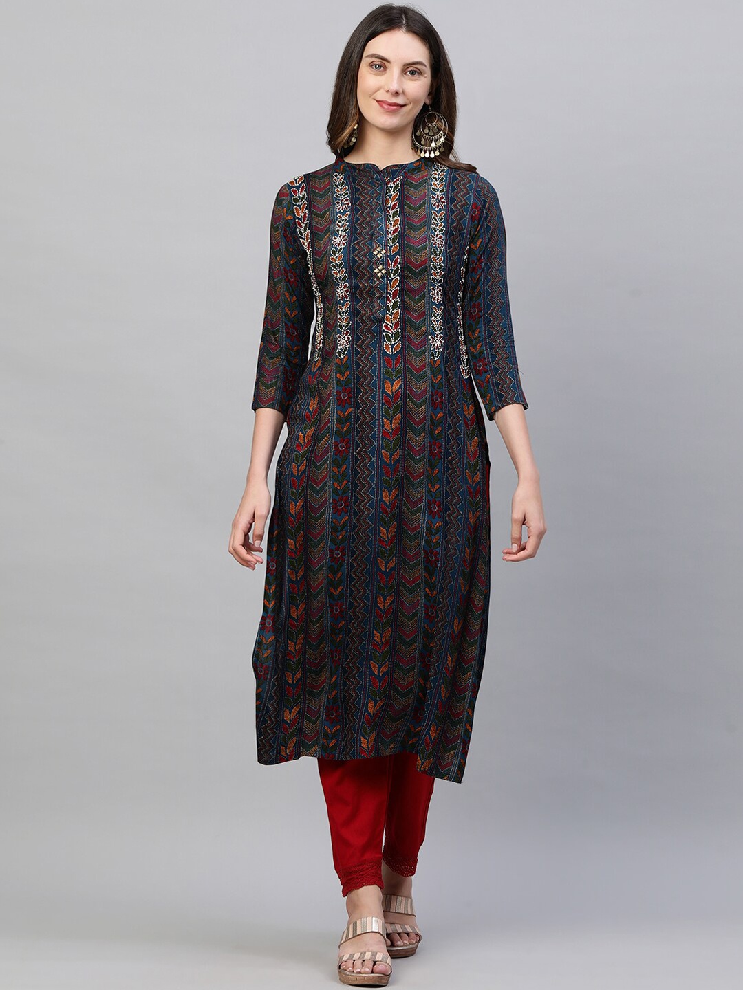

FASHOR Women Blue Kantha Embroidered Straight Kurta