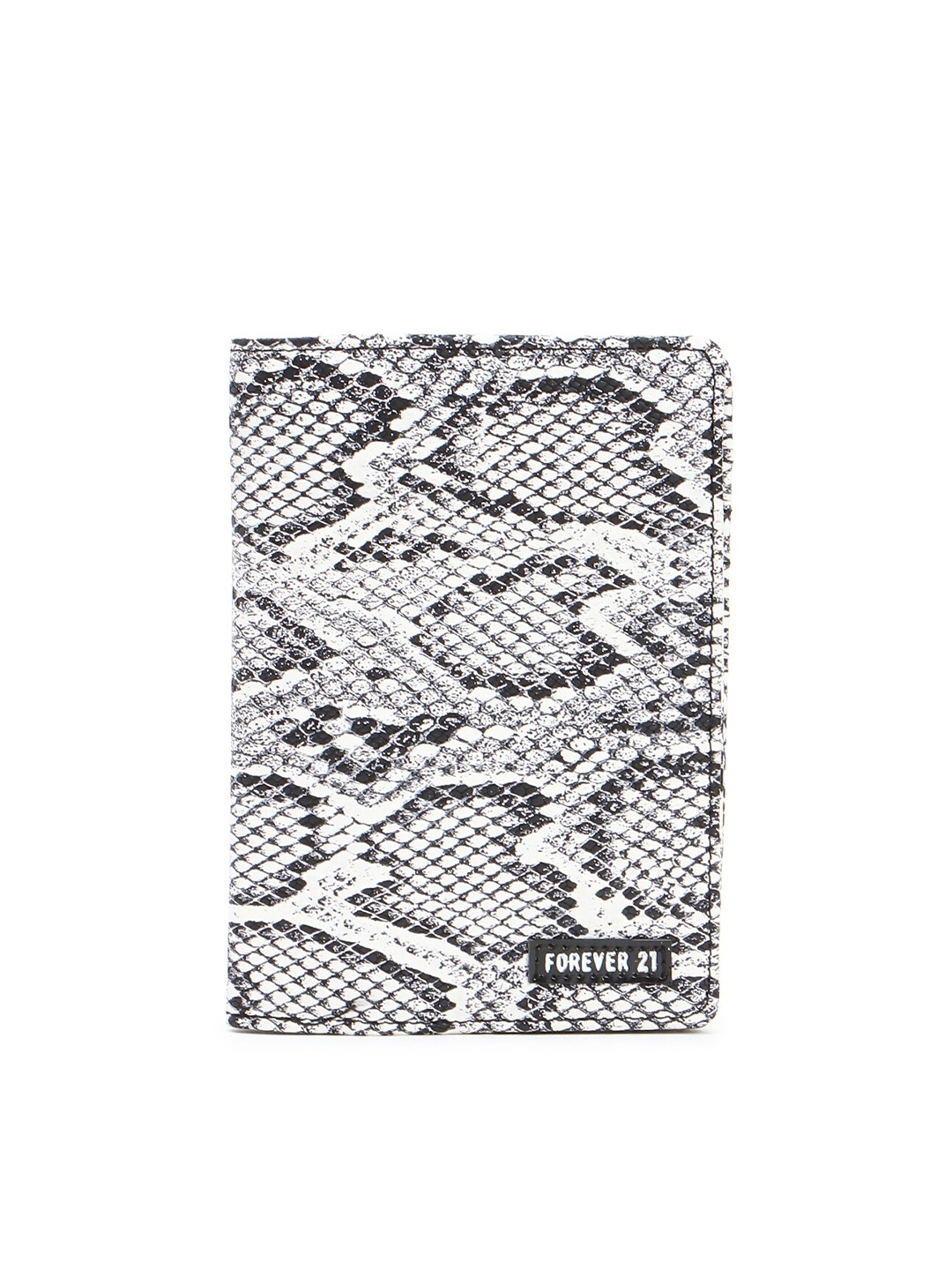 

FOREVER 21 White & Black Textured Purse Clutch