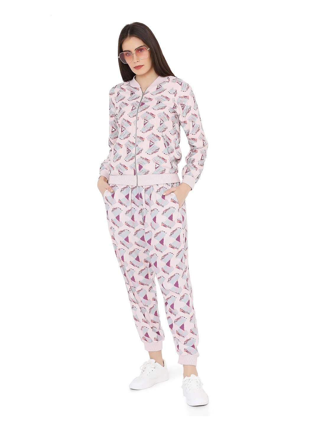 

PS PRET BY PAYAL SINGHAL Women Pink & Purple Printed Bomber Jacket with Jogger Pant