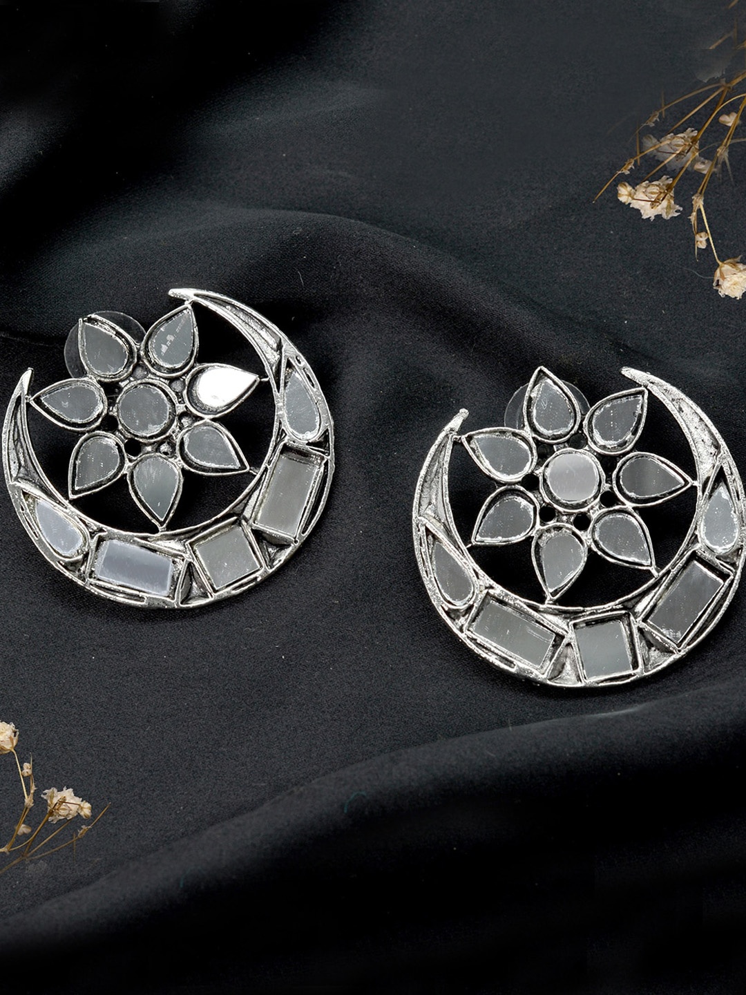 

TEEJH Silver-Plated Contemporary Studs Earrings