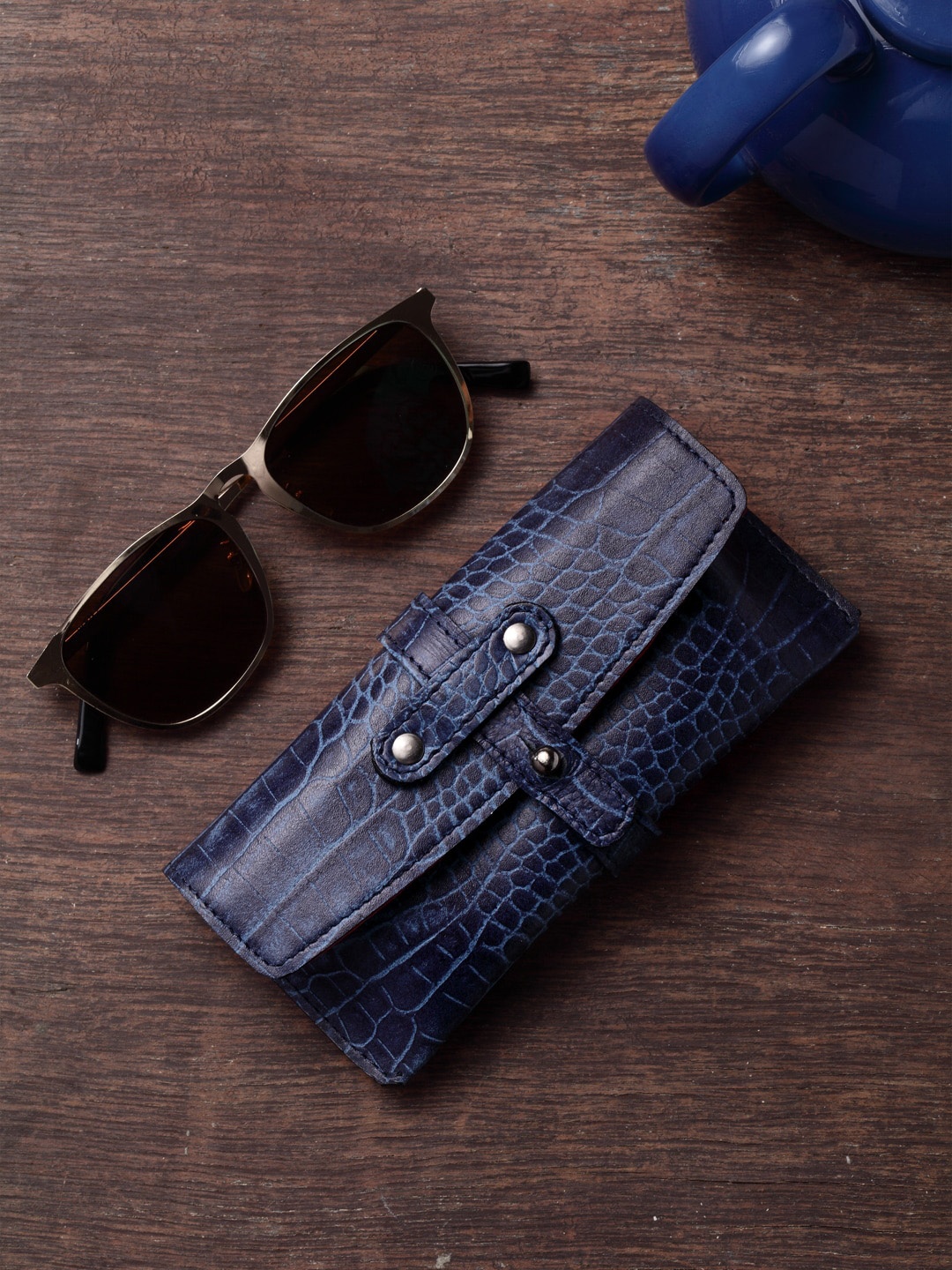 

IMUR Unisex Blue Textured Leather Sunglasses Case