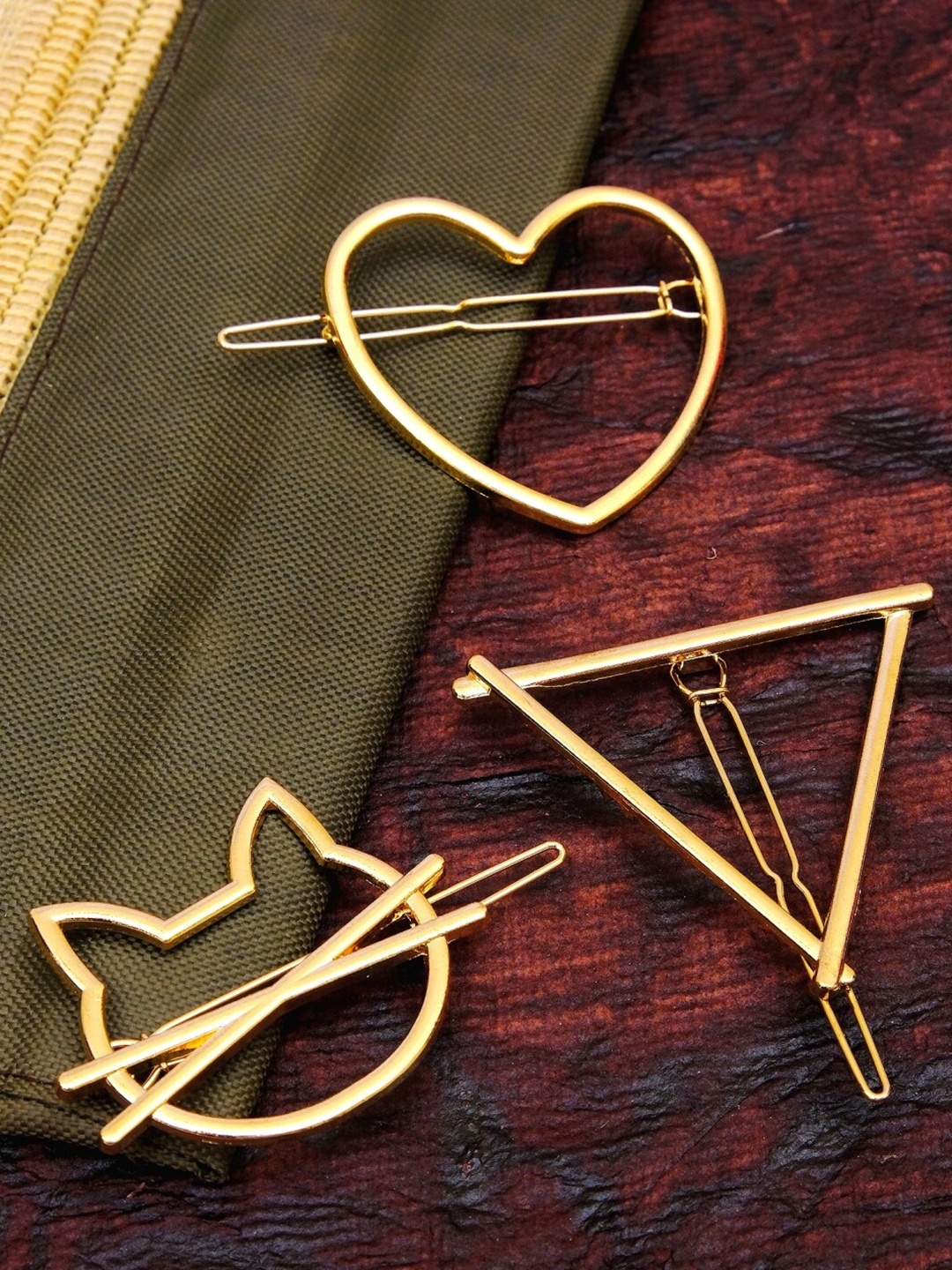 

Crunchy Fashion Women Gold-Toned Set of 3 Bobby Pins