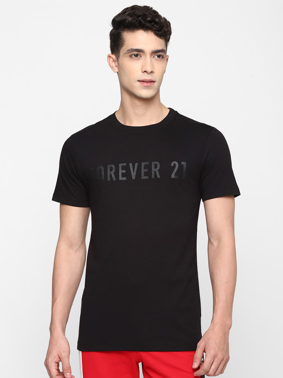 

FOREVER 21 Men Black Typography Printed T-shirt