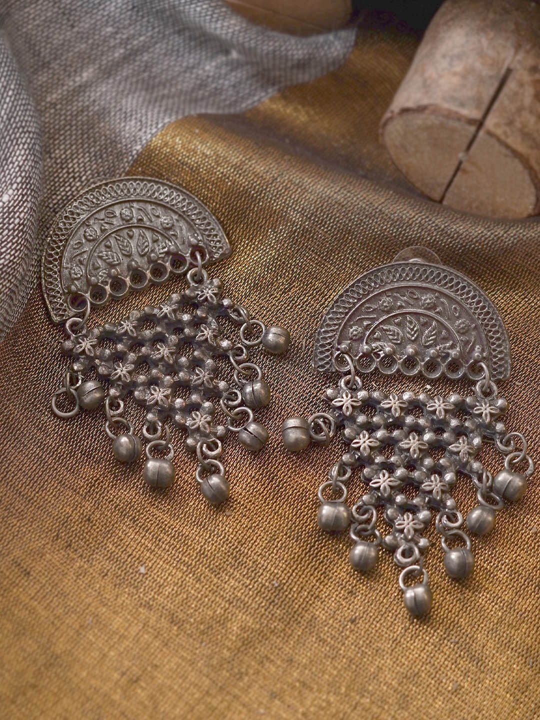 

TEEJH Silver-Plated Contemporary Drop Earrings