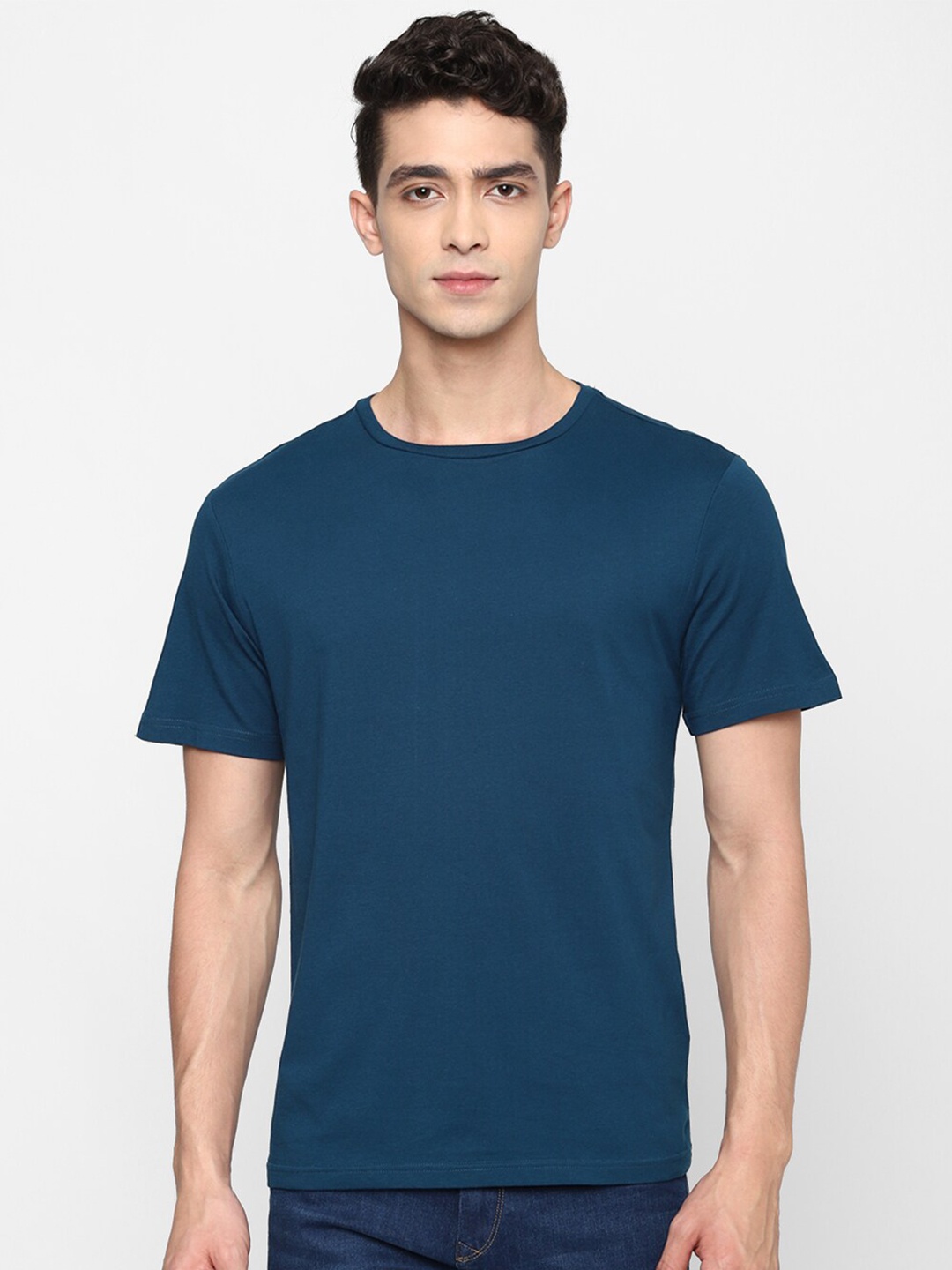 

FOREVER 21 Men Blue Solid Round Neck T-shirt