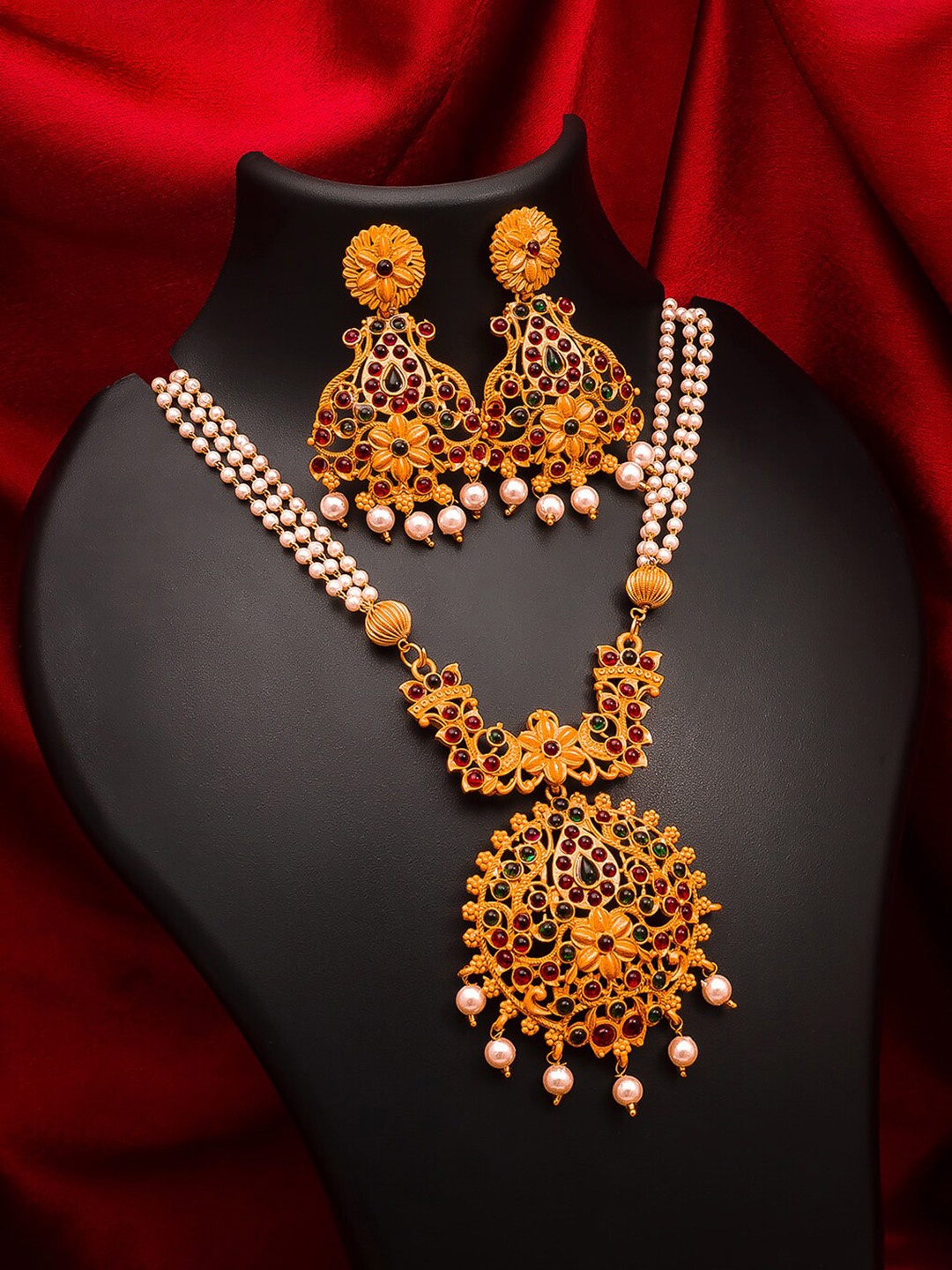 

aadita Gold-Plated White & Green Stone-Studded Pearl Beaded Temple Jewellery Set