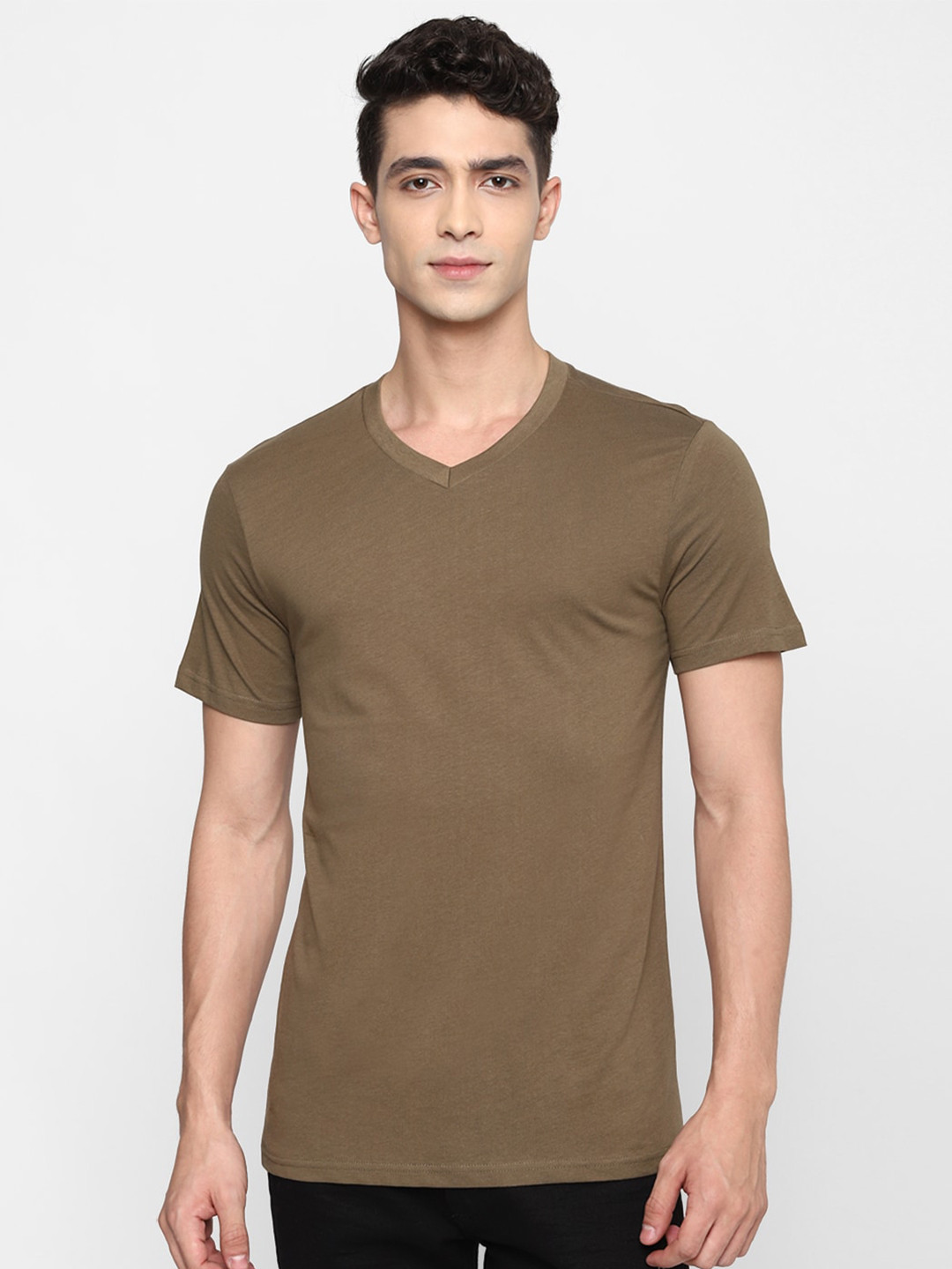 

FOREVER 21 Men Olive Solid V-Neck T-shirt