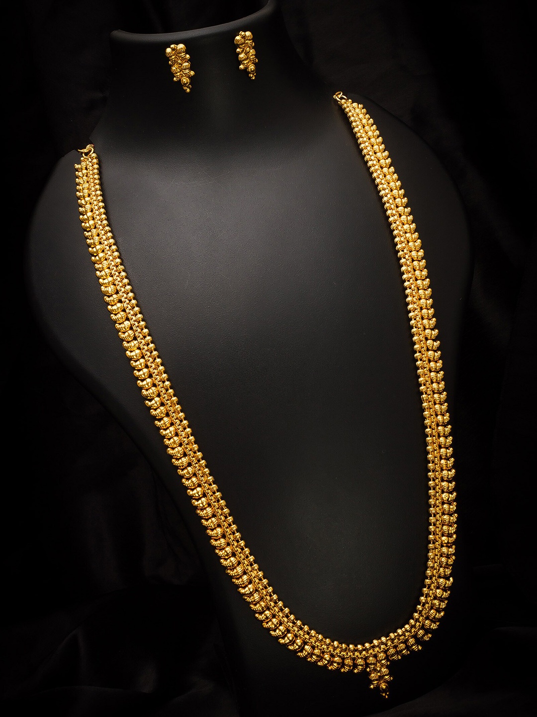 

aadita Gold-Plated Temple Jewellery Set