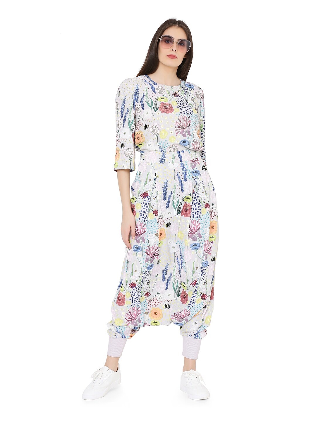 

PS PRET BY PAYAL SINGHAL Women Grey & Blue Printed Top with Harem Pants
