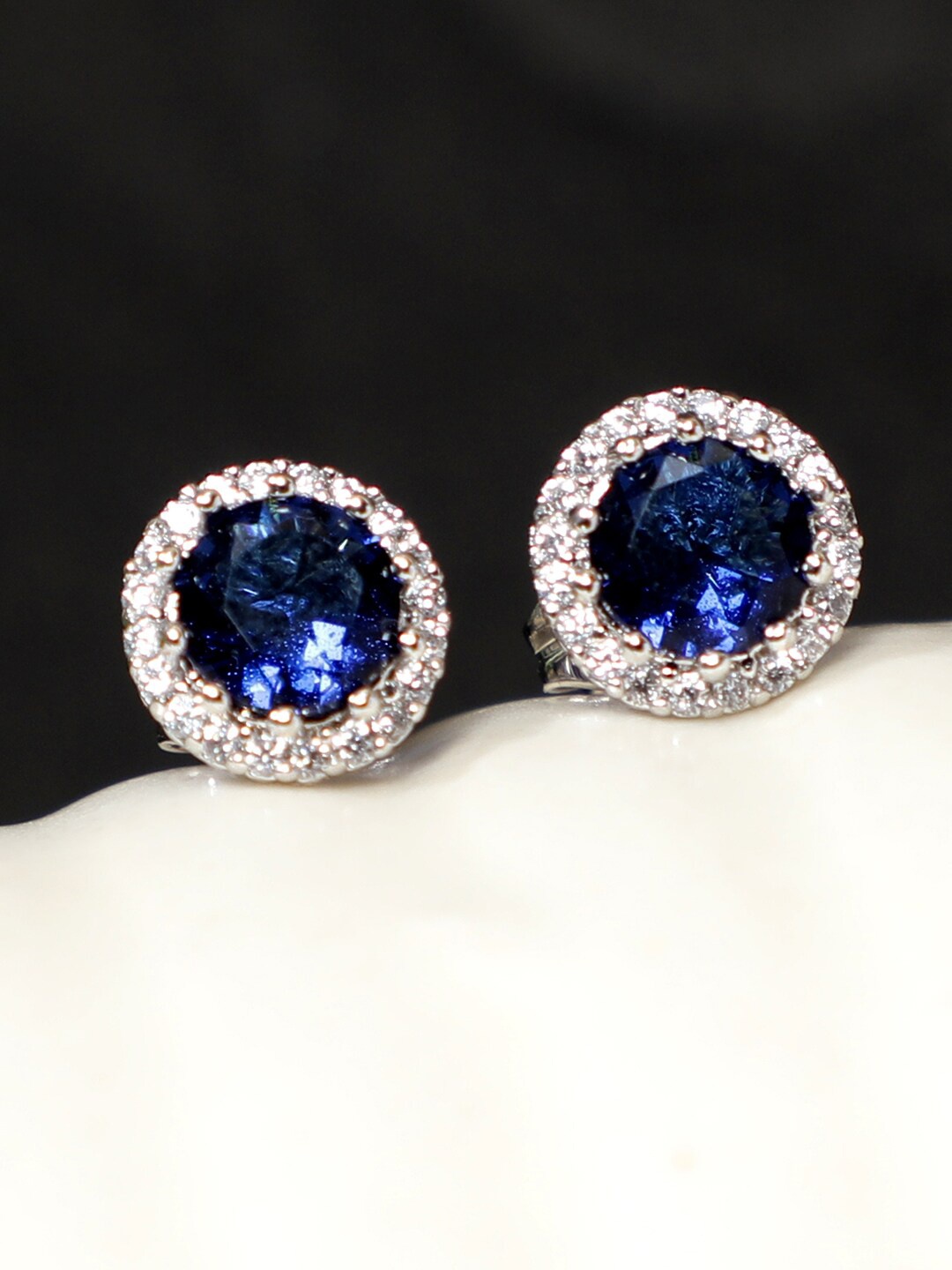 AQUASTREET Blue Silver-Plated Circular Studs Earrings