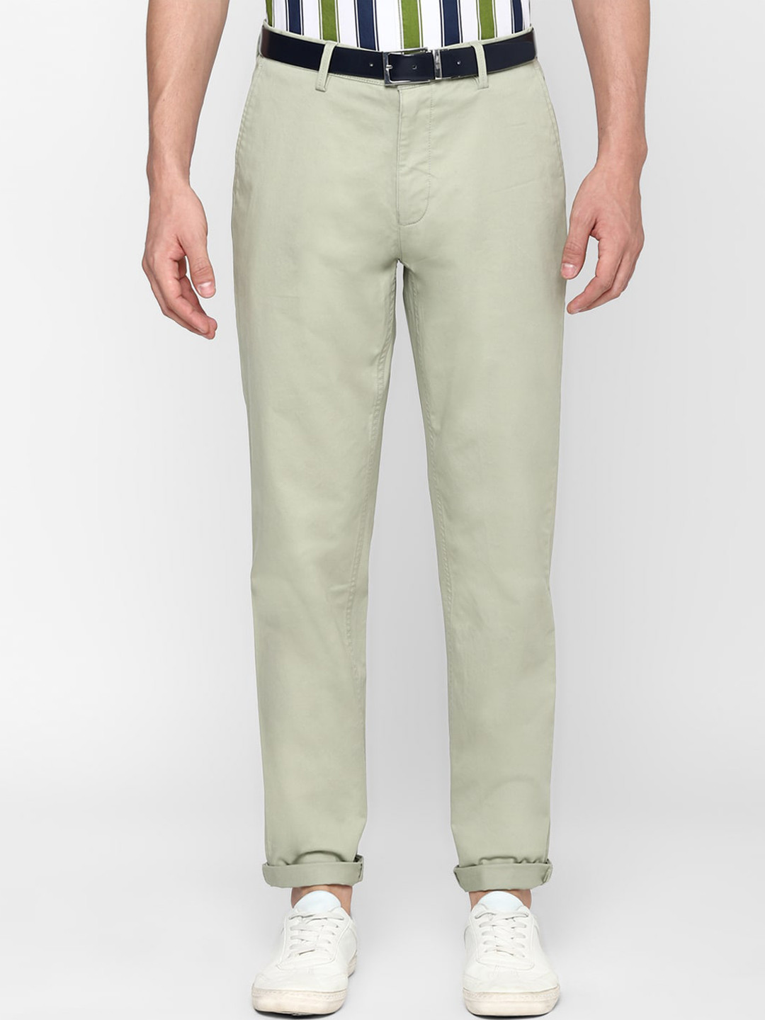 

FOREVER 21 Men Black Regular Trousers