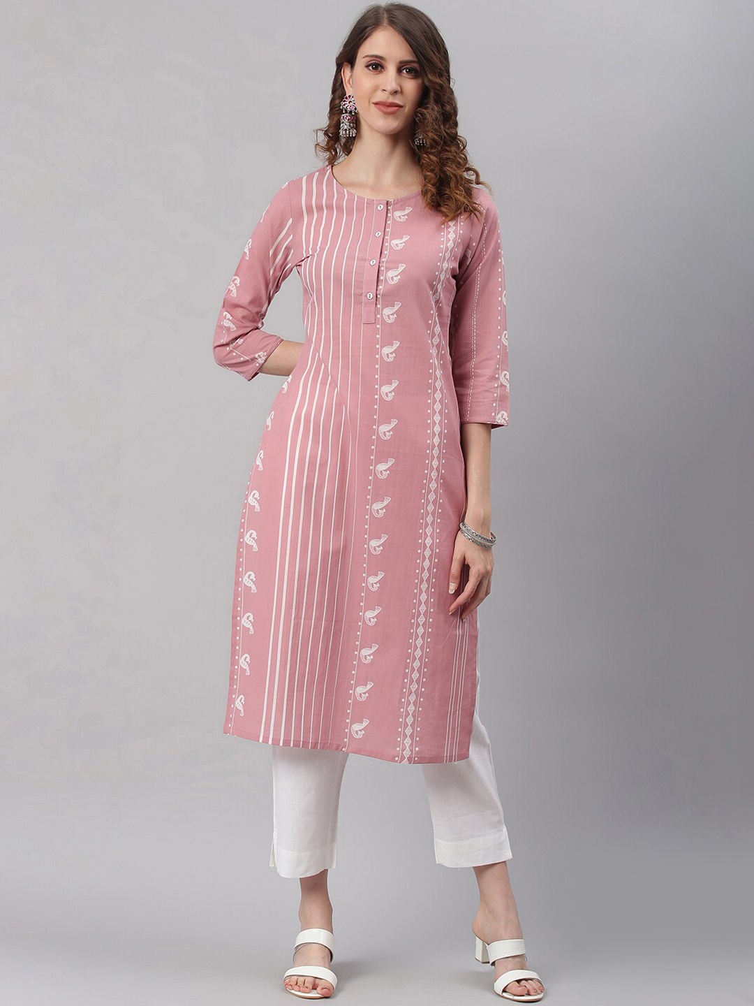 

Janasya Women Pink Printed Cotton Straight Kurta