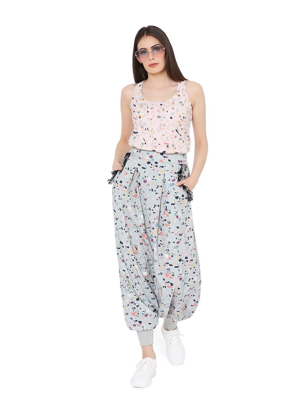 

PS PRET BY PAYAL SINGHAL Women Pink & Green Printed Top with Jogger Pants
