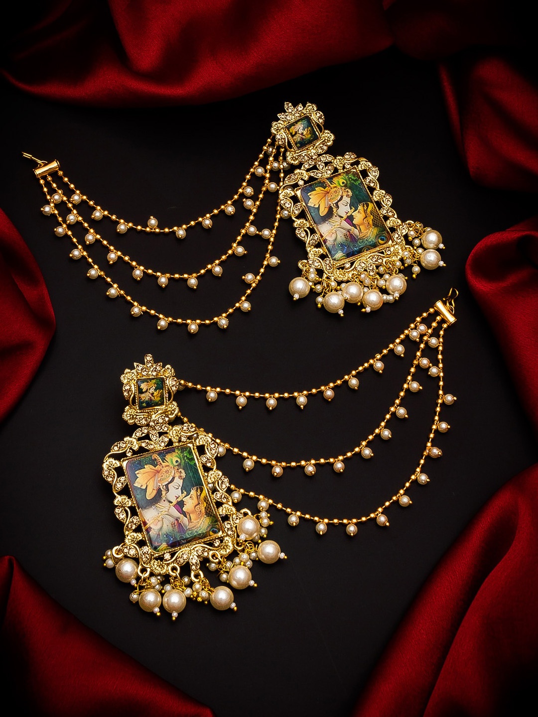 

aadita Gold-Toned Contemporary Drop Earrings