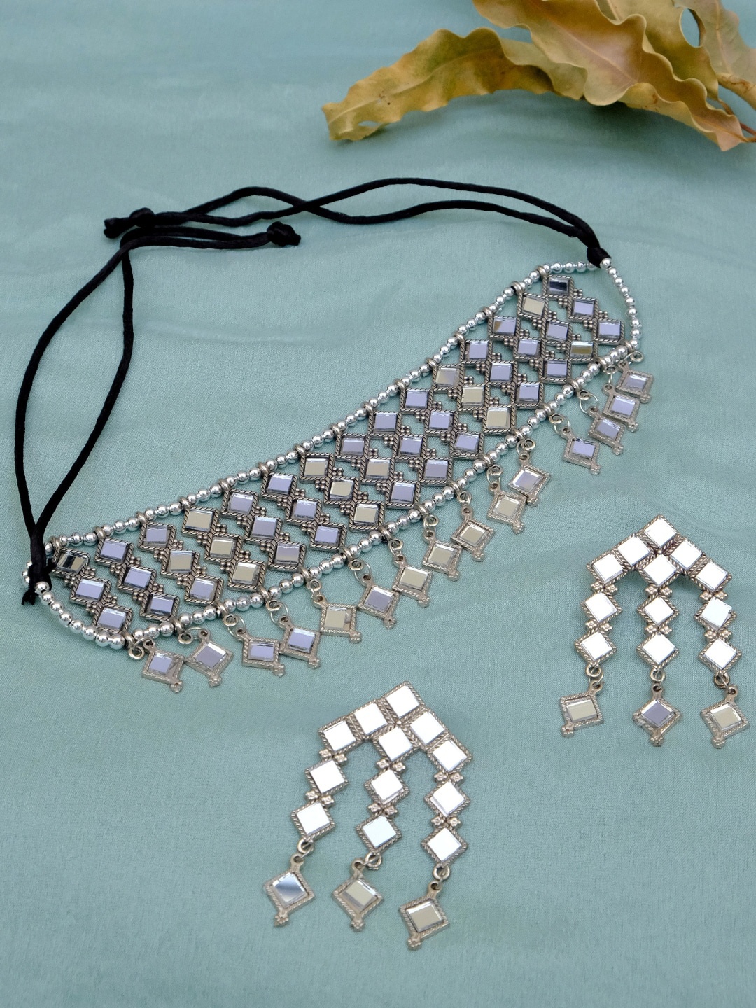 

Crunchy Fashion Oxidised Silver-Plated Mirror Style Jewellery Set