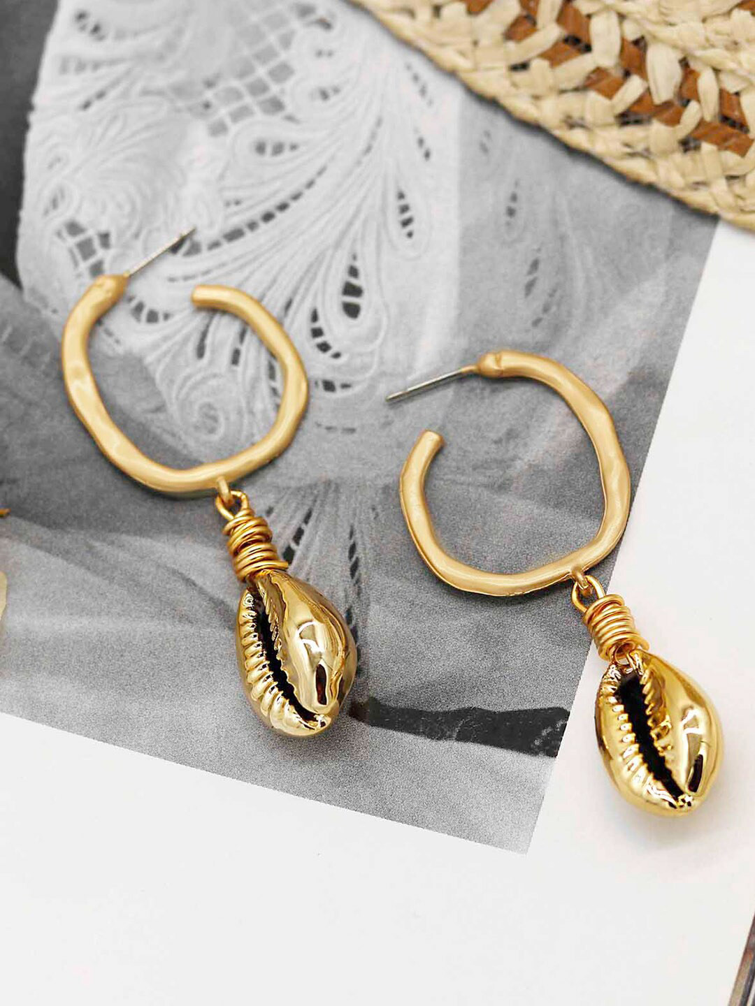 

JOKER & WITCH Gold-Toned Drop Classic Hoop Earrings