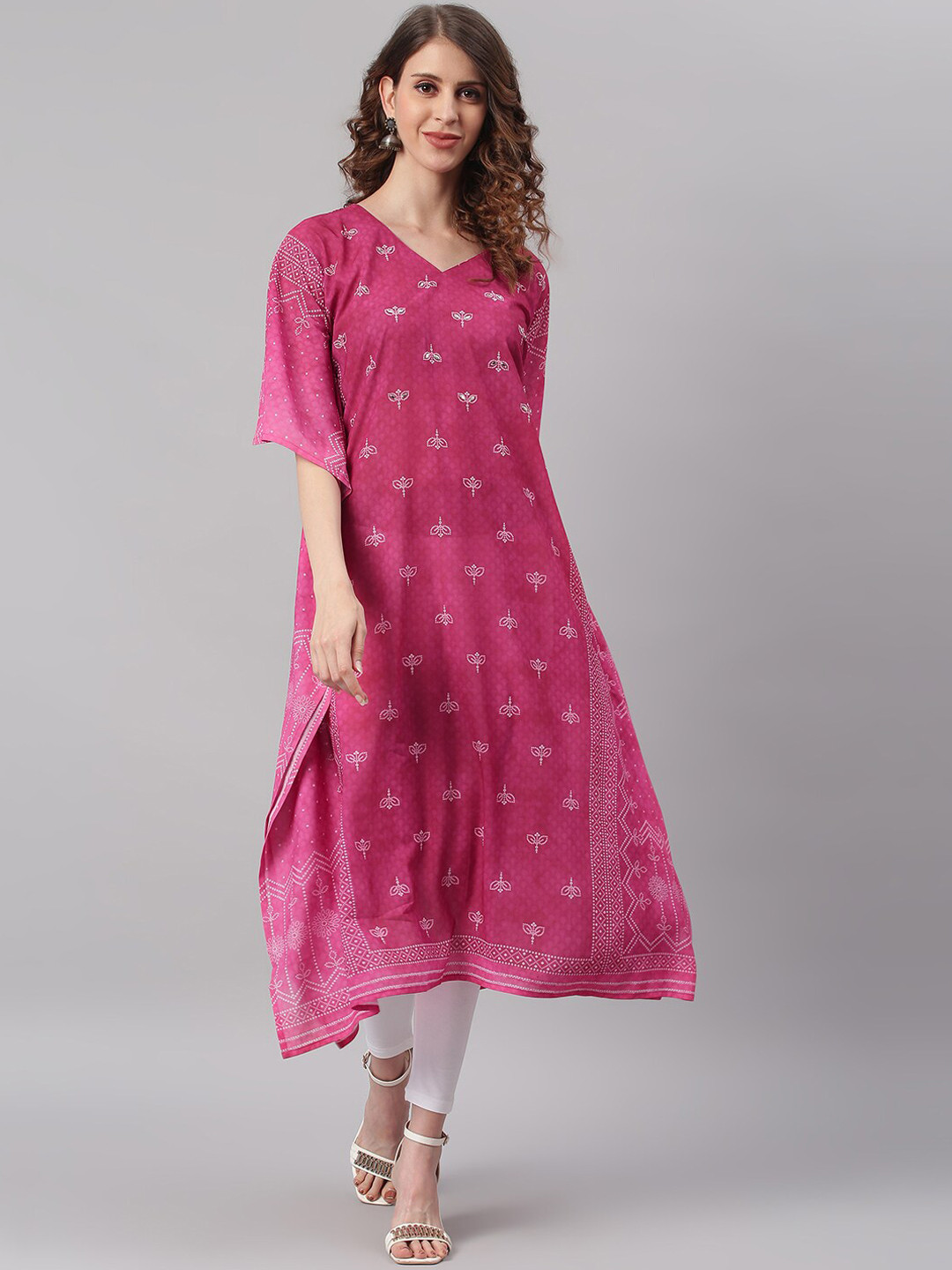 

Janasya Women Pink Geometric Printed Flared Sleeves Georgette Kaftan Kurta