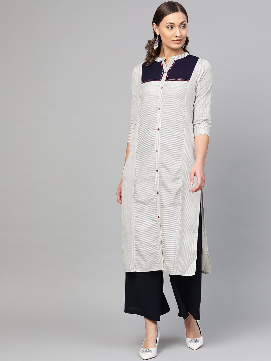 

KSUT Women Off White & Black Striped Cotton Kurta