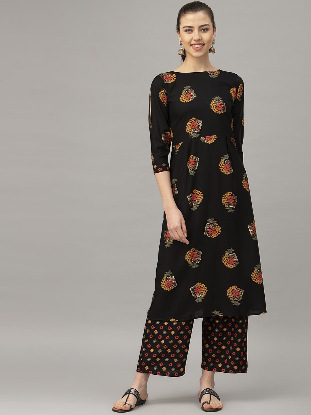 

SANISA Women Black Ethnic Motifs Printed Empire Kurta with Palazzos