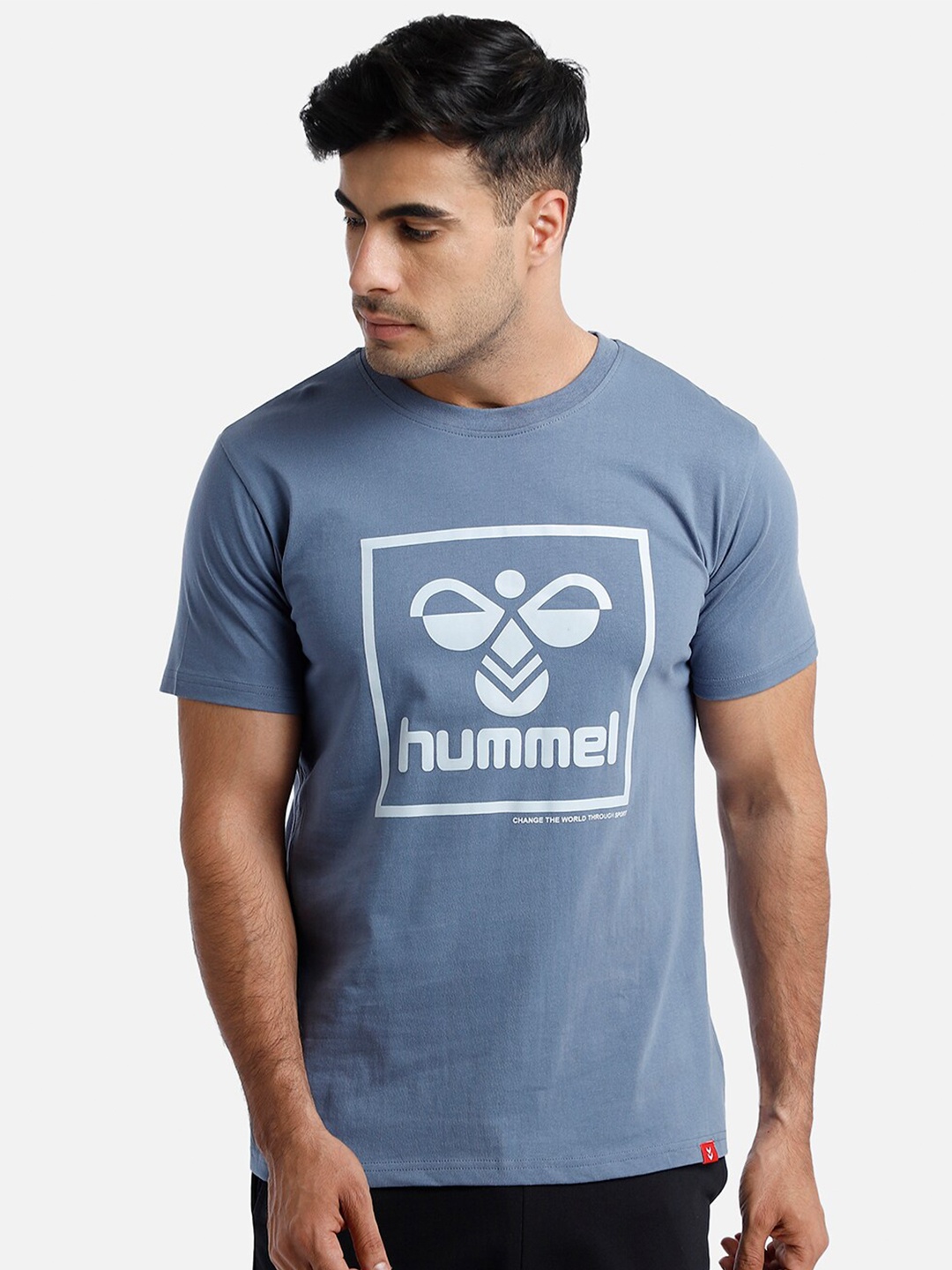 

hummel Men Blue Typography Printed Raw Edge T-shirt
