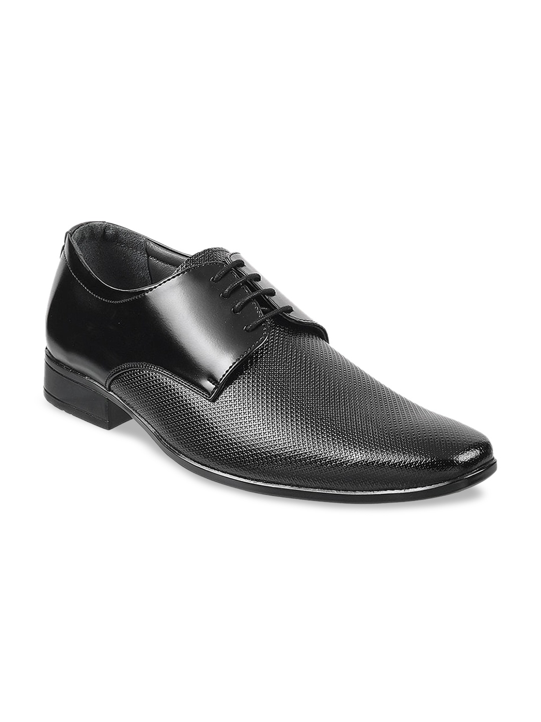

Metro Men Black Textured Formal Derbys