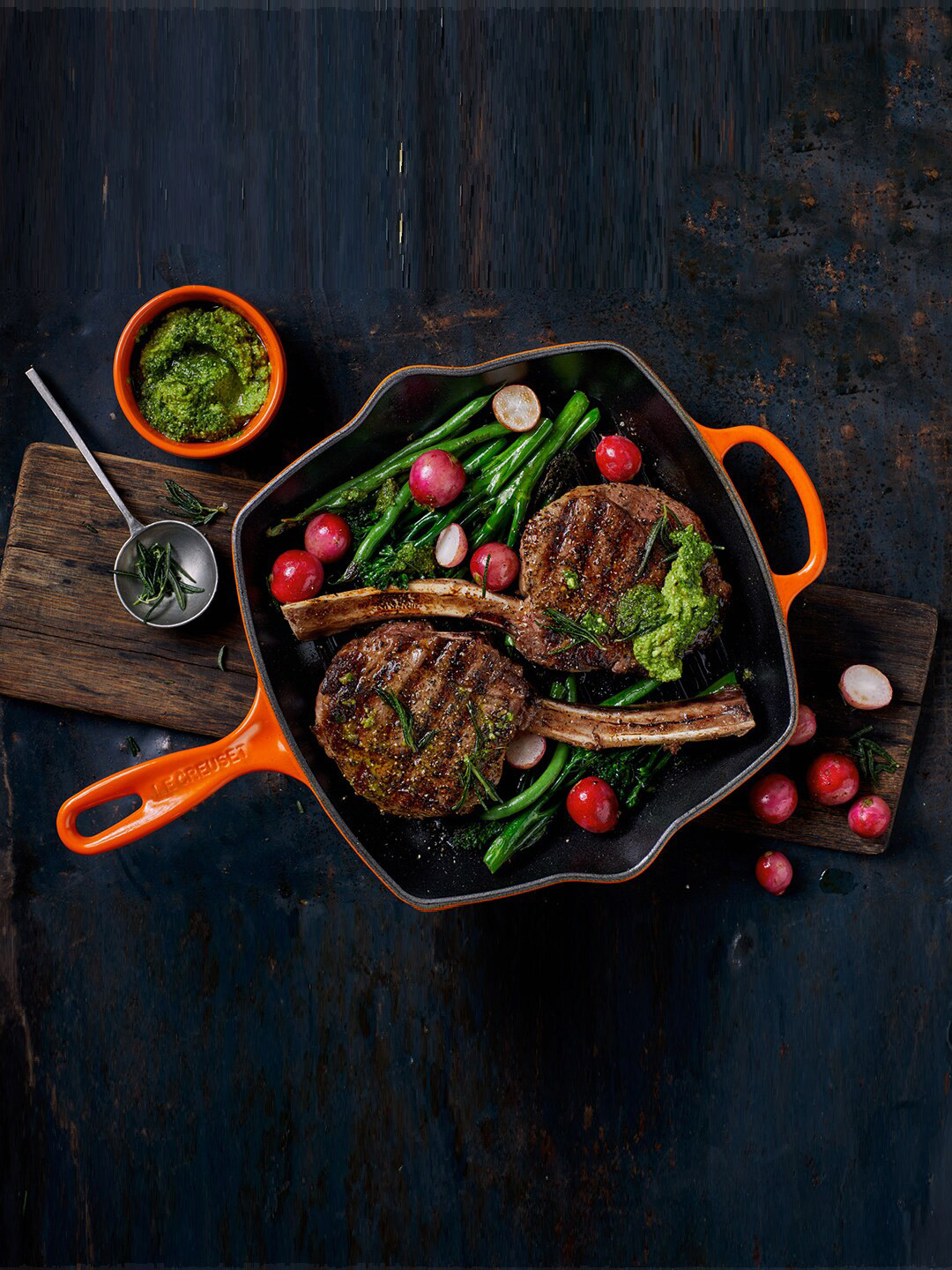 

LE CREUSET Orange & Black Evo Square Grillit Flame
