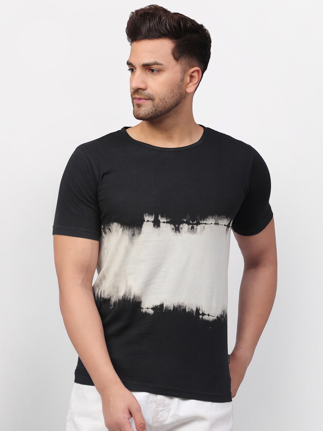 

Rigo Men Black Typography Dyed Applique Slim Fit T-shirt