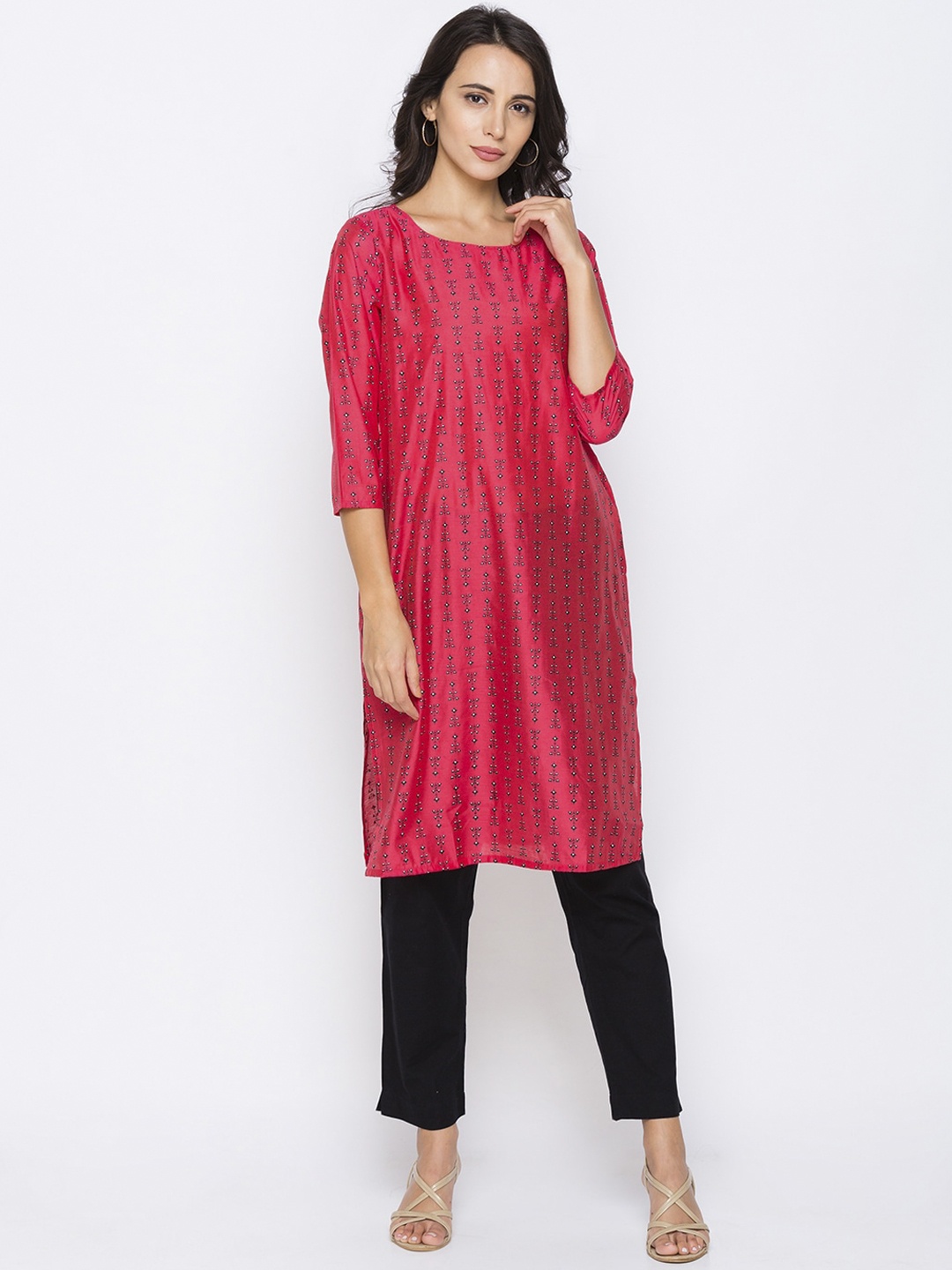 

Globus Women Pink & Black Geometric Printed Kurta