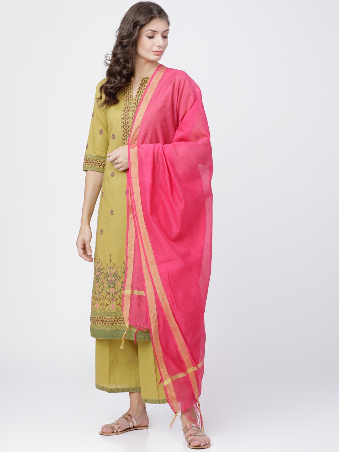 

Vishudh Women Green Floral Printed Pure Cotton Kurta with Palazzos & With Dupatta