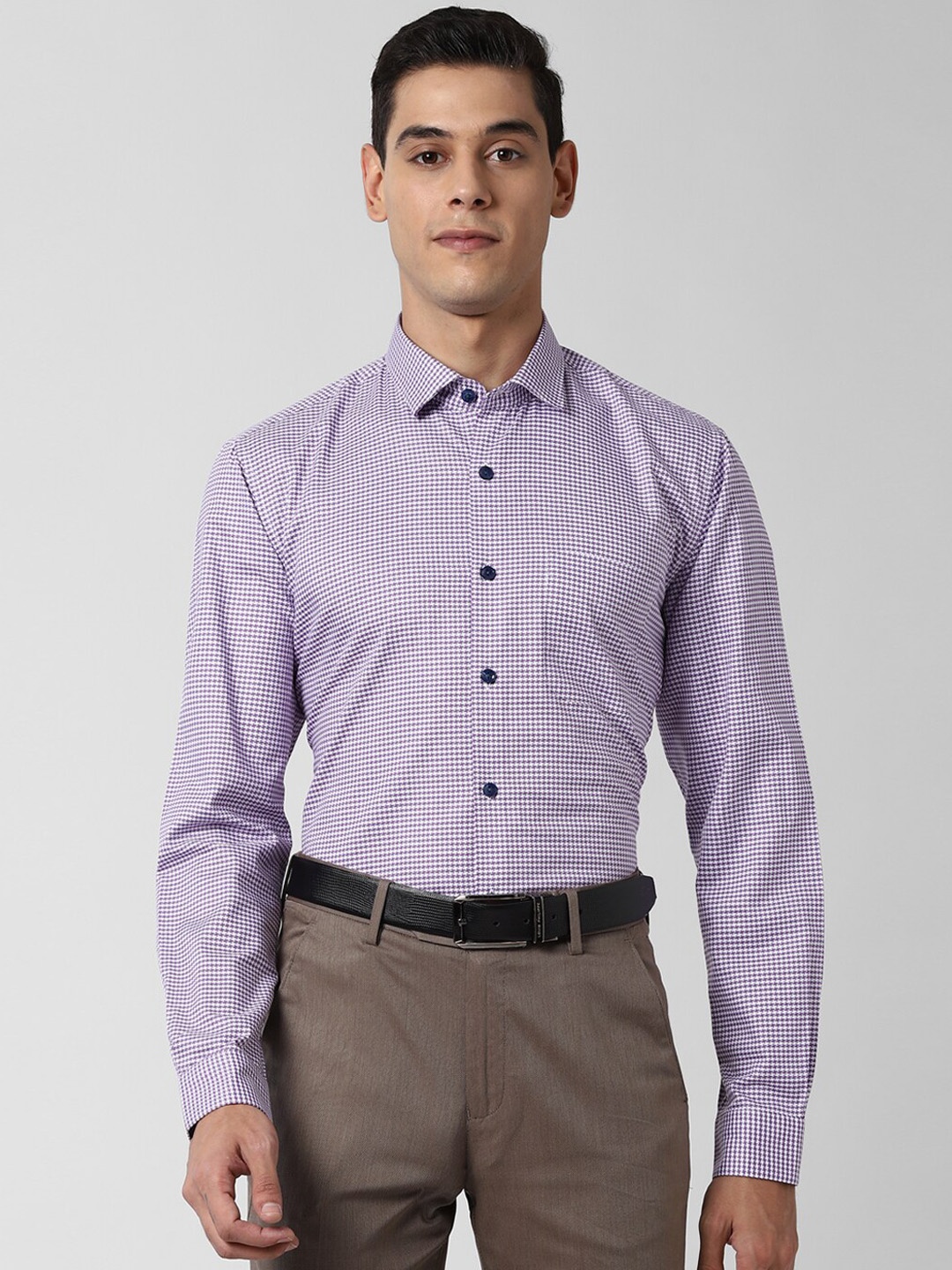 

Peter England Elite Men Purple Printed Casual Shirt