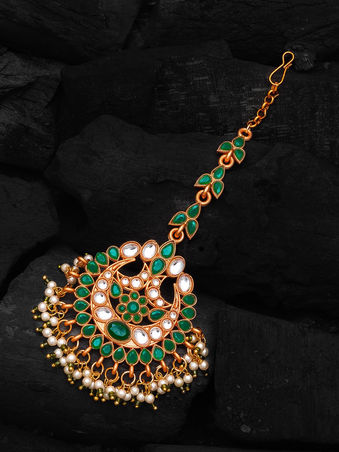 

aadita Gold-Plated Green & White Stone-Studded & Beaded Handcrafted Maangtikka