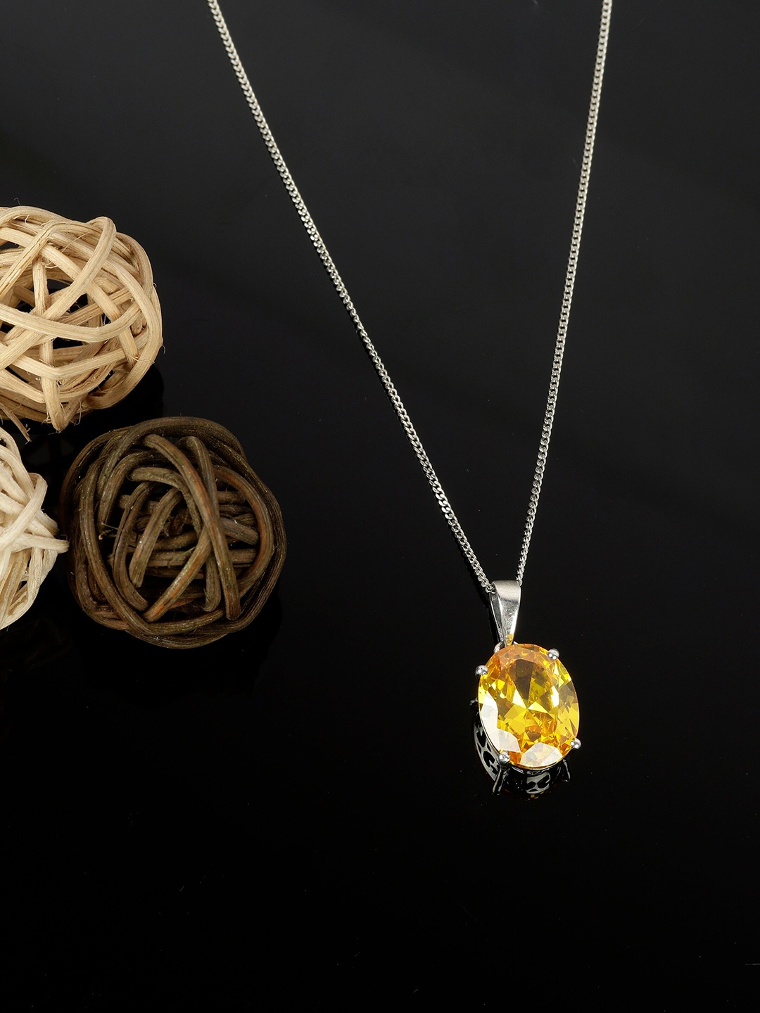 

GIVA 925 Sterling Silver Oxidised Yellow Oval Pendant with Box Chain