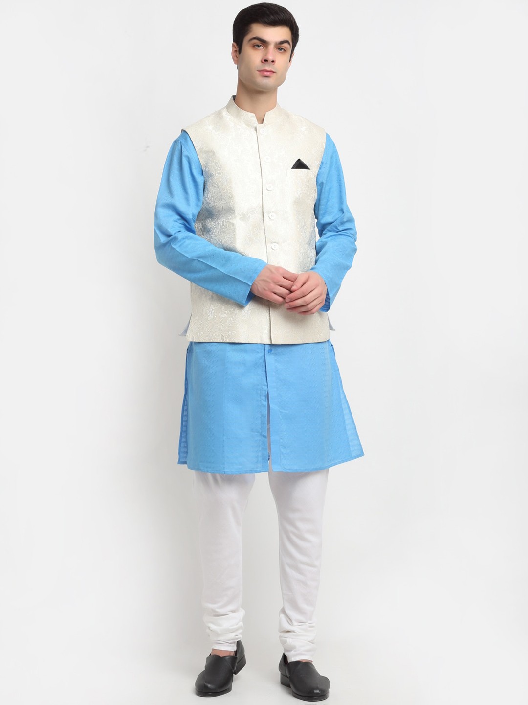 

NEUDIS Men Blue Pleated Pure Cotton Kurta with Pyjamas & Nehru Jacket